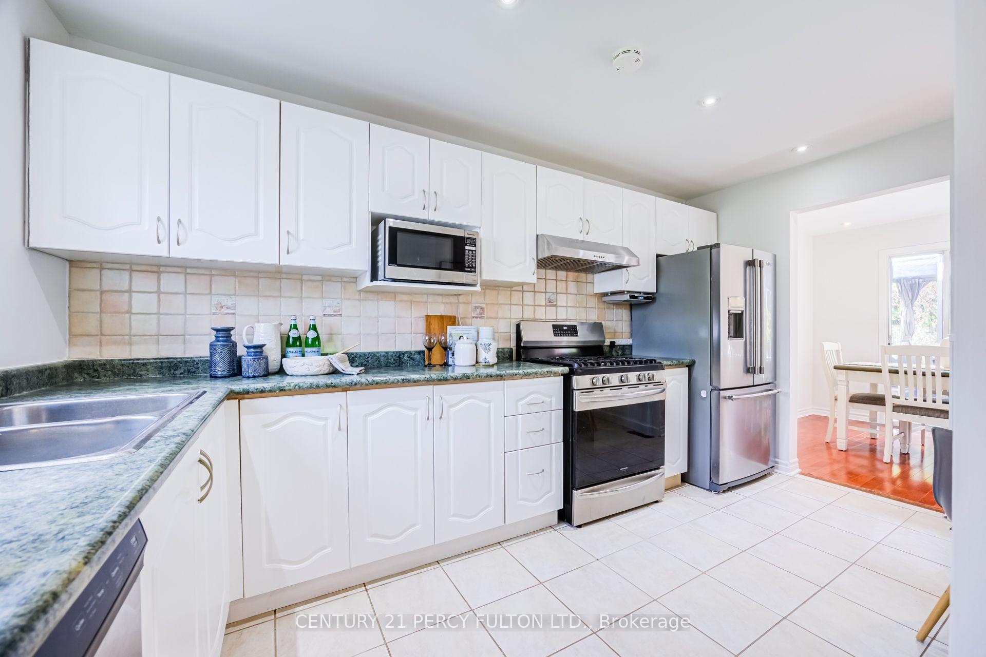 Photo 11 of 608 Beckworth Square, Pickering, Amberlea — HOMEH