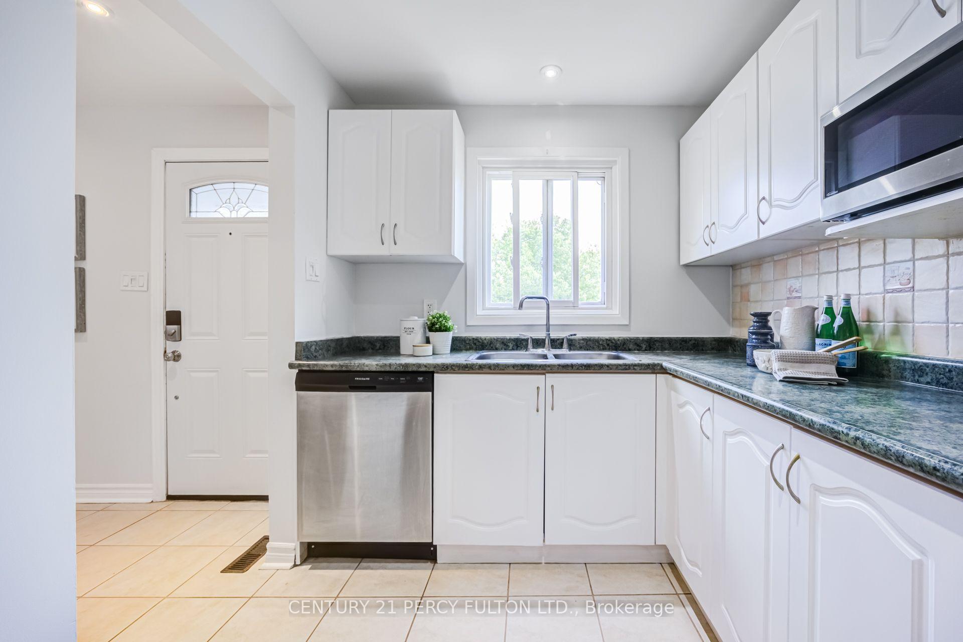 Photo 19 of 608 Beckworth Square, Pickering, Amberlea — HOMEH