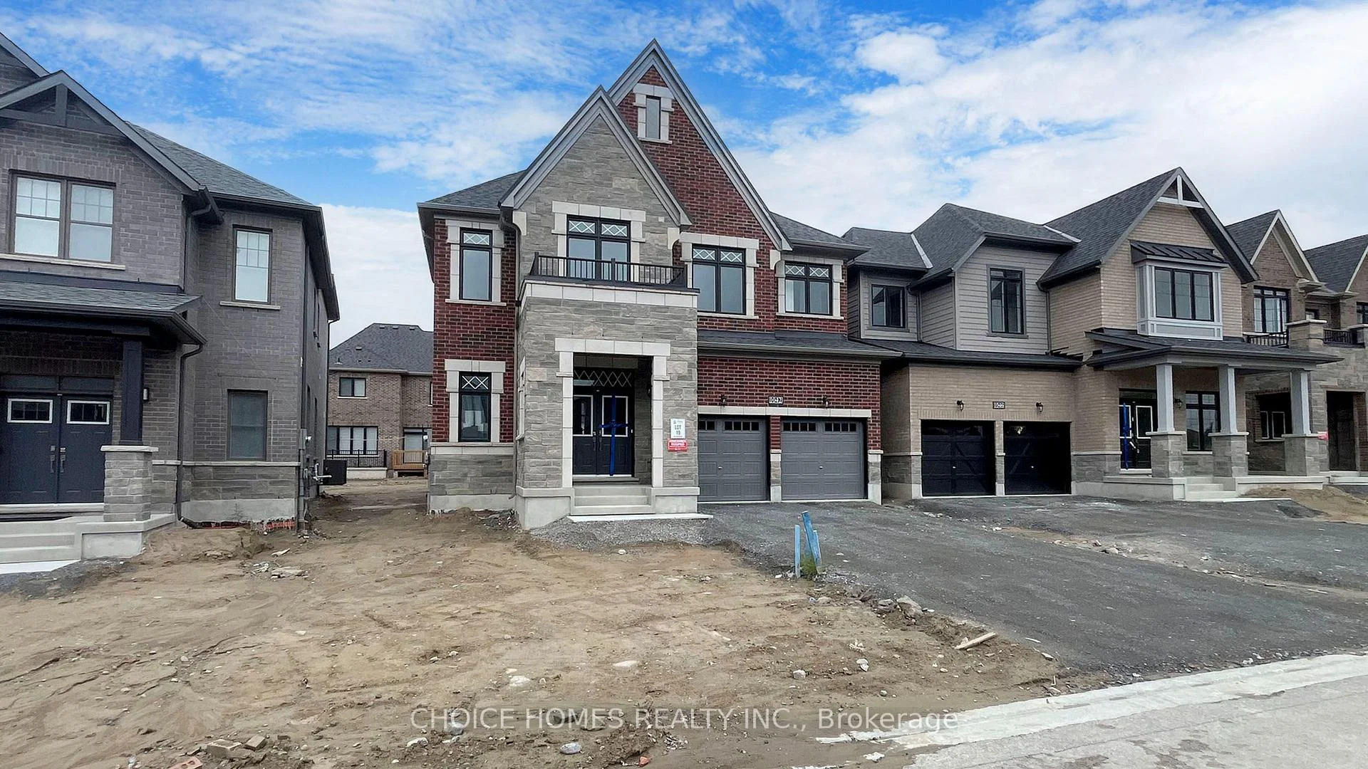 Photo 4 of 1042 Thompson Drive, Oshawa, Kedron — HOMEH