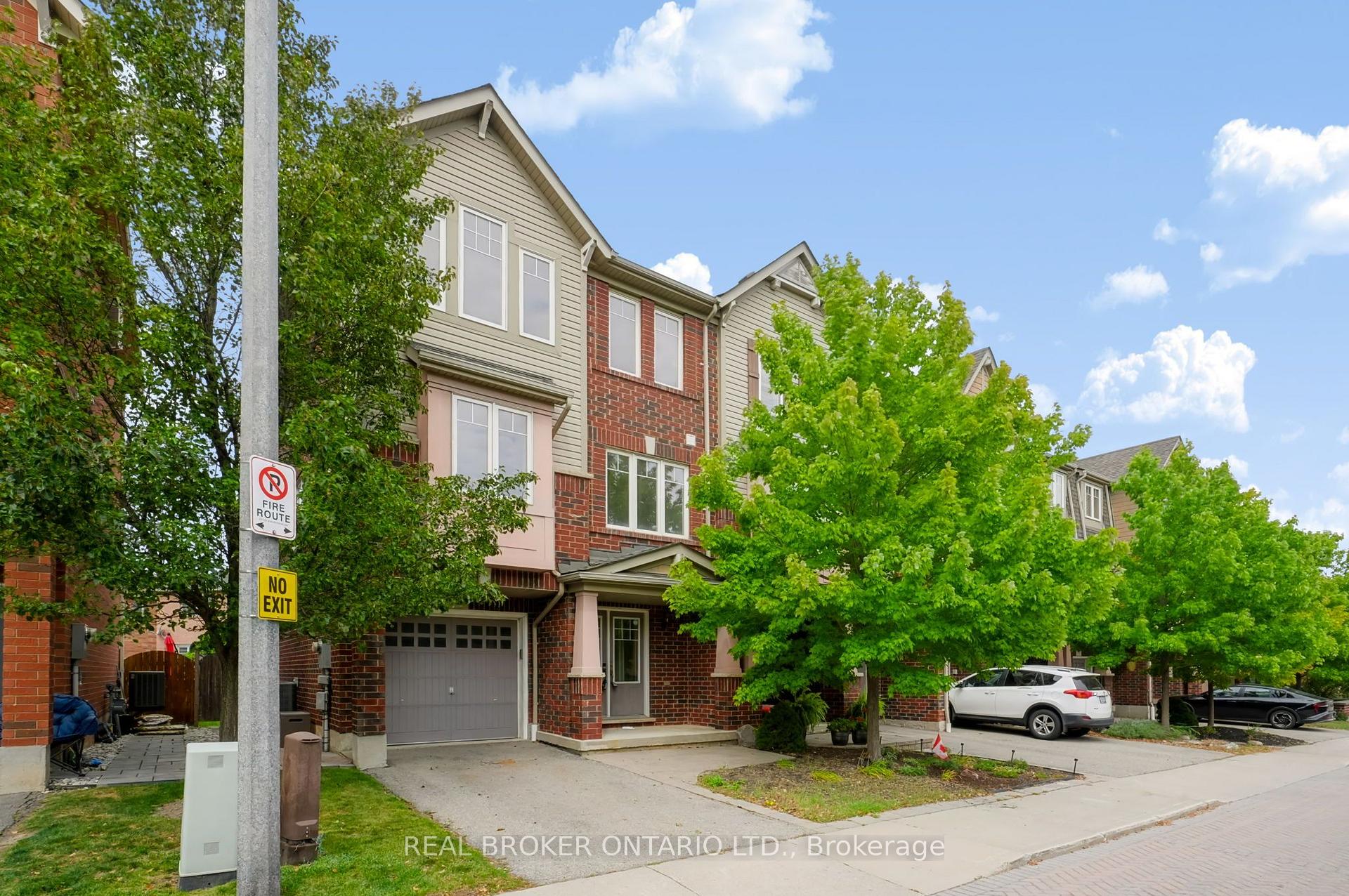 Photo 2 of Unit 28, 3050 Rotary Way, Burlington, Alton — HOMEH