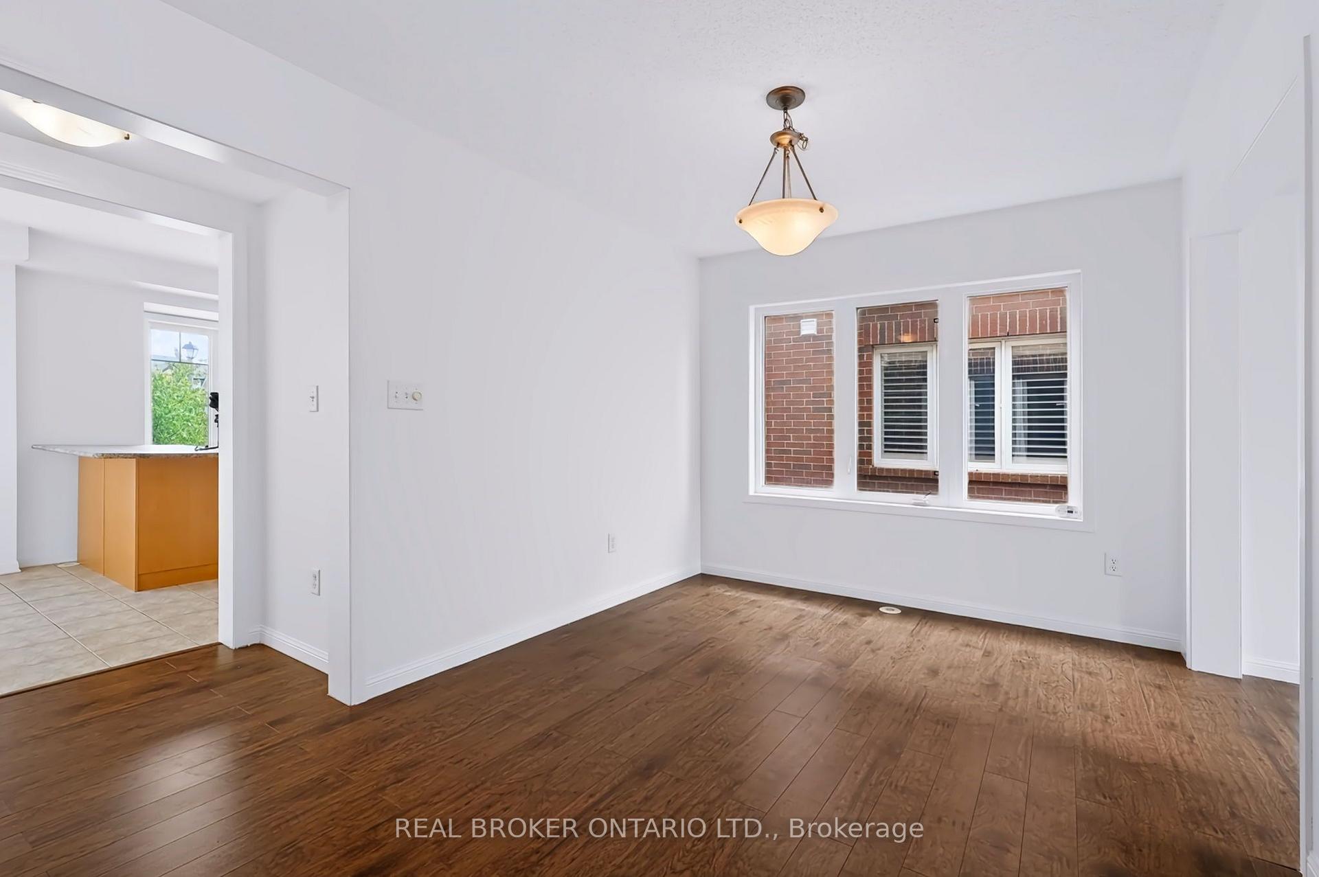 Photo 10 of Unit 28, 3050 Rotary Way, Burlington, Alton — HOMEH