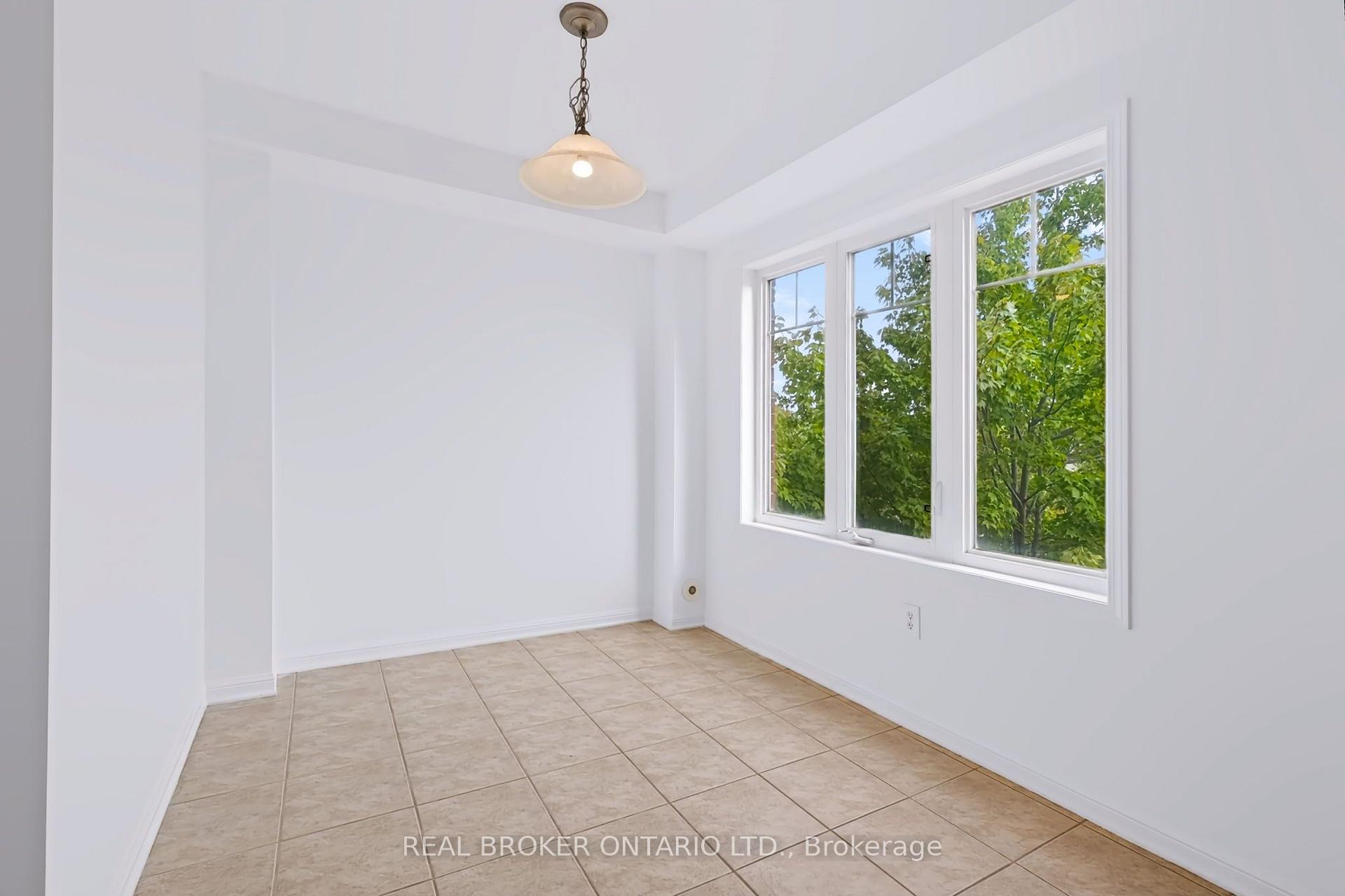 Photo 17 of Unit 28, 3050 Rotary Way, Burlington, Alton — HOMEH