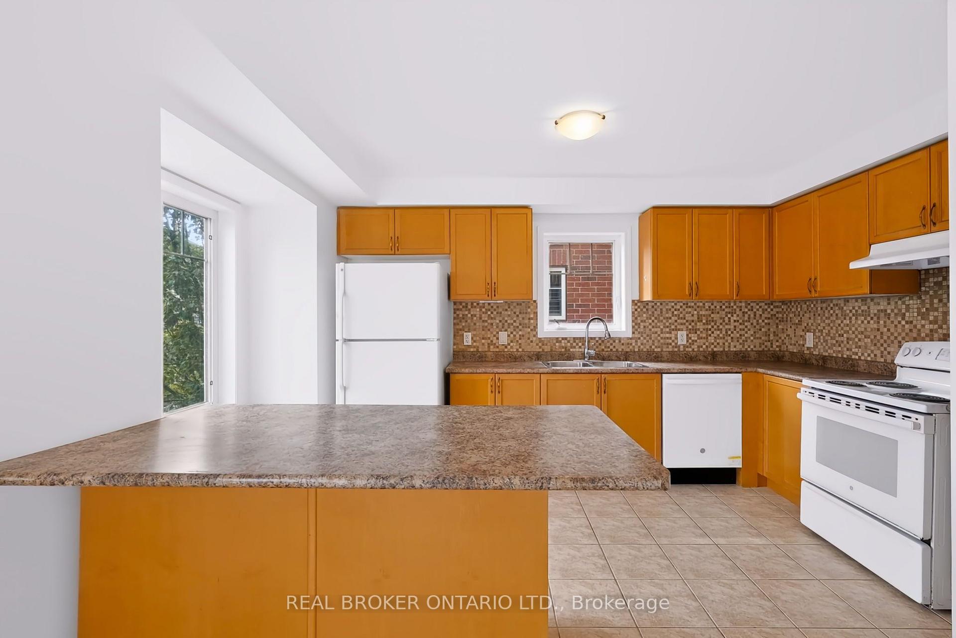 Photo 19 of Unit 28, 3050 Rotary Way, Burlington, Alton — HOMEH