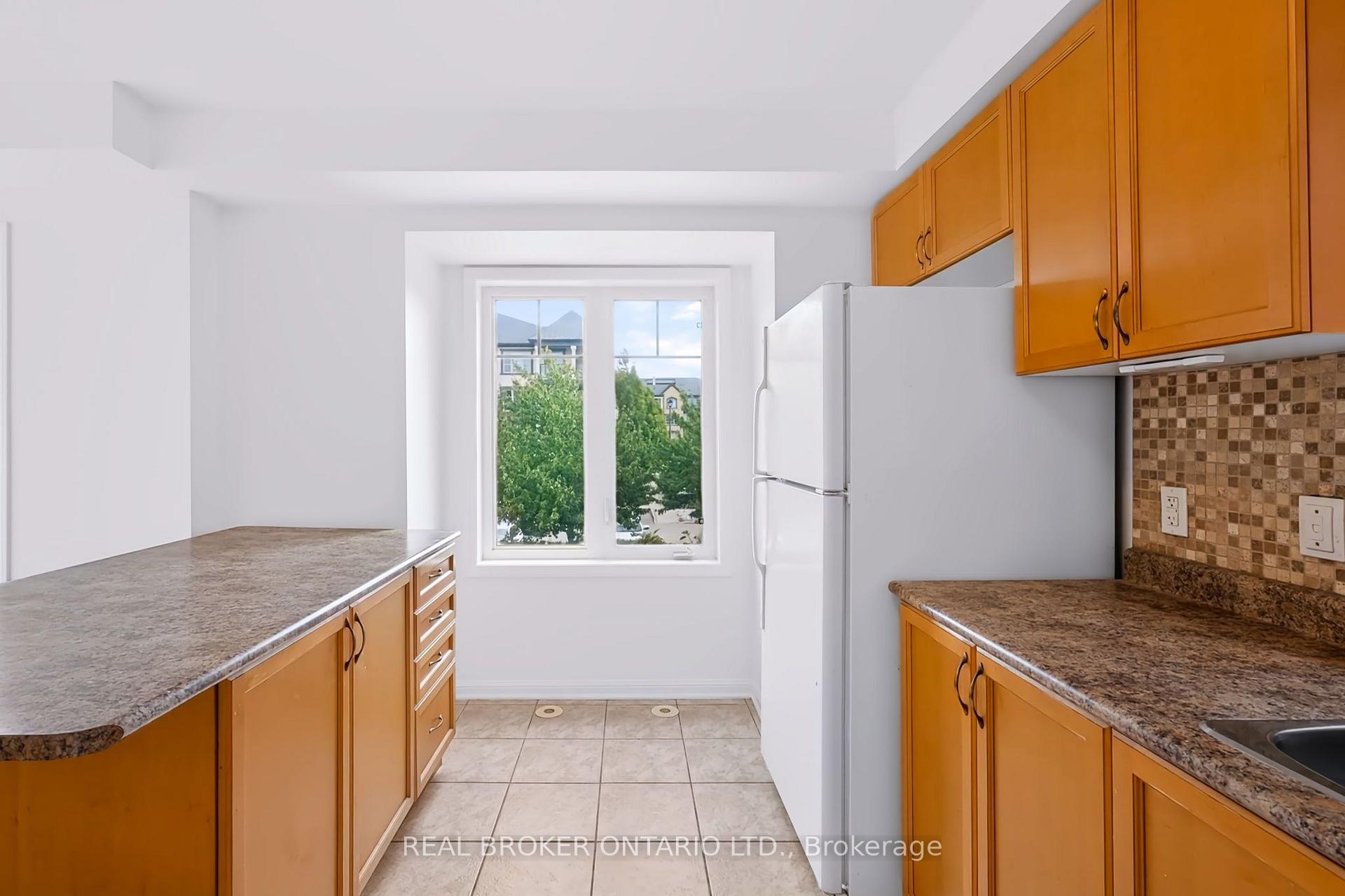 Photo 21 of Unit 28, 3050 Rotary Way, Burlington, Alton — HOMEH