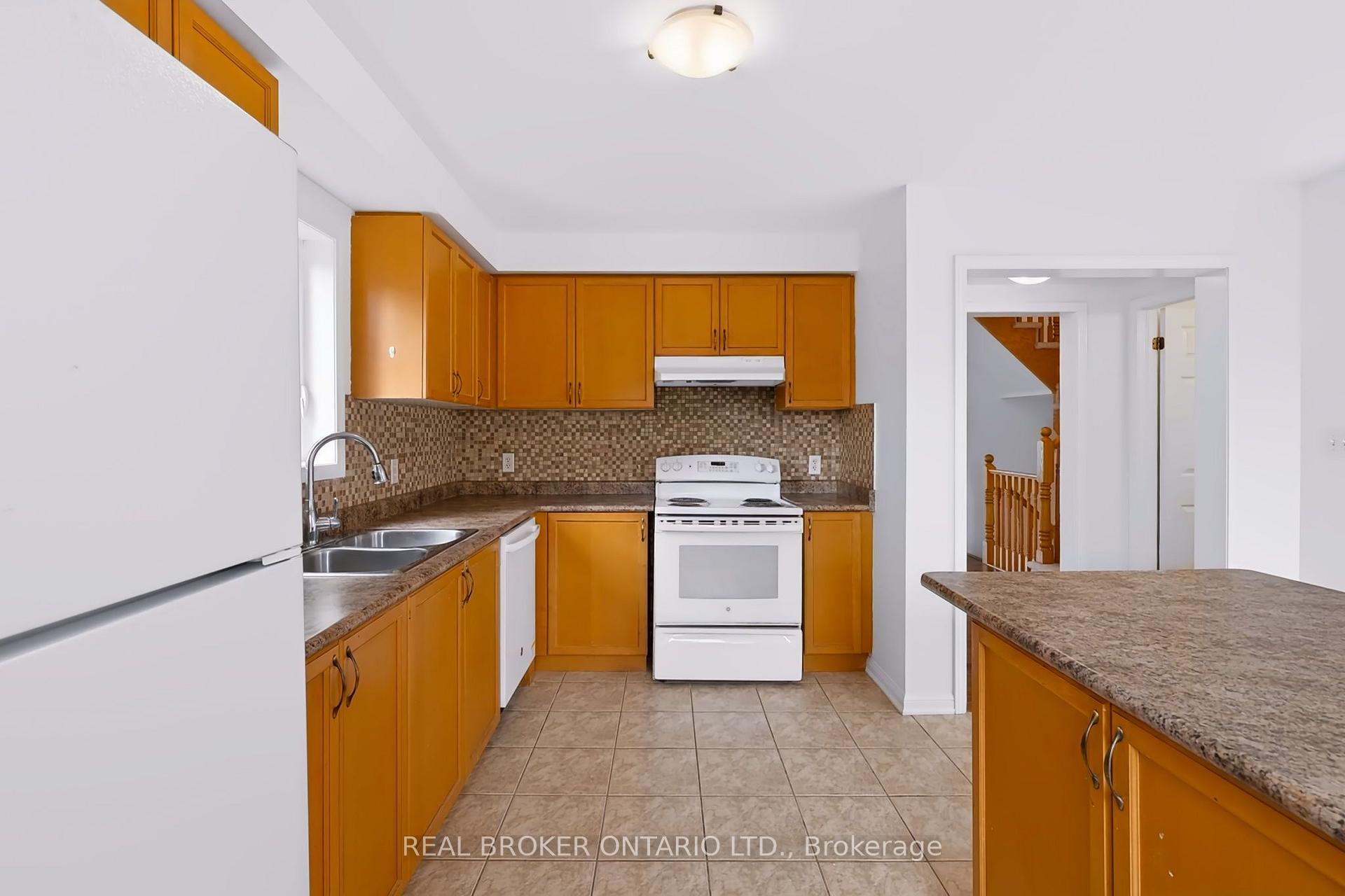 Photo 22 of Unit 28, 3050 Rotary Way, Burlington, Alton — HOMEH