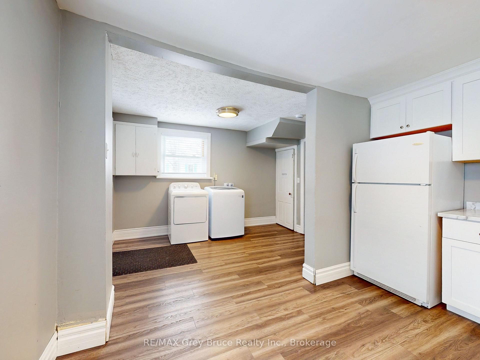 Photo 9 of 690 8th Street E, Owen Sound — HOMEH