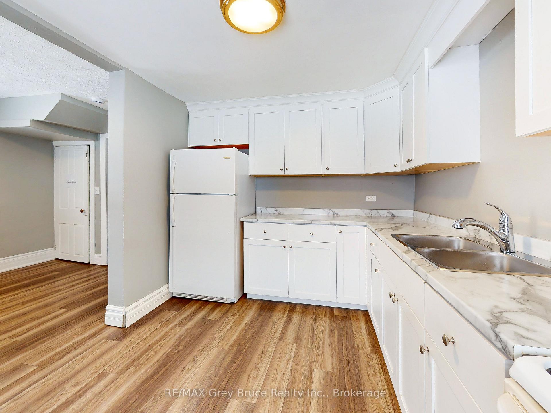Photo 10 of 690 8th Street E, Owen Sound — HOMEH