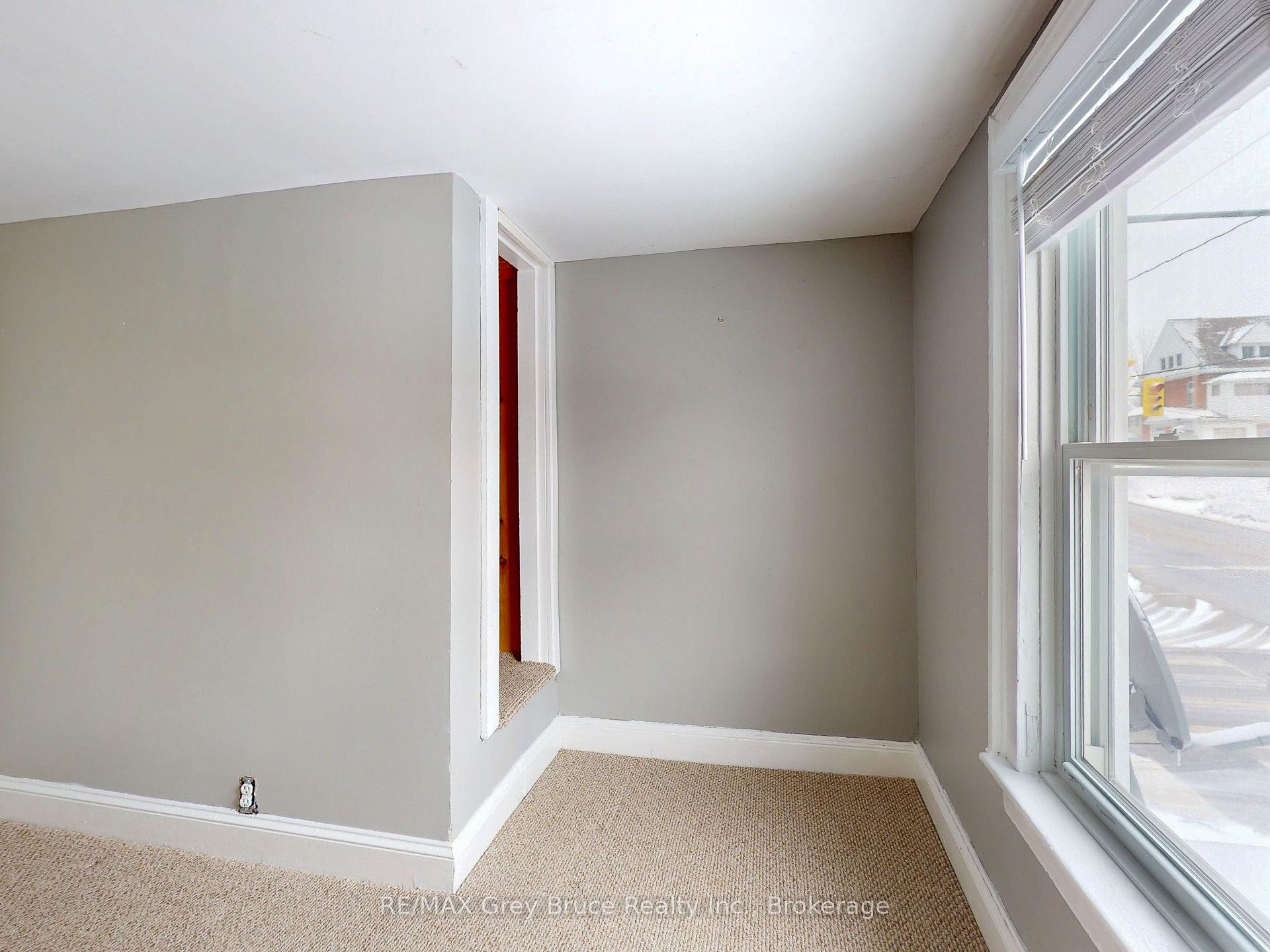 Photo 19 of 690 8th Street E, Owen Sound — HOMEH