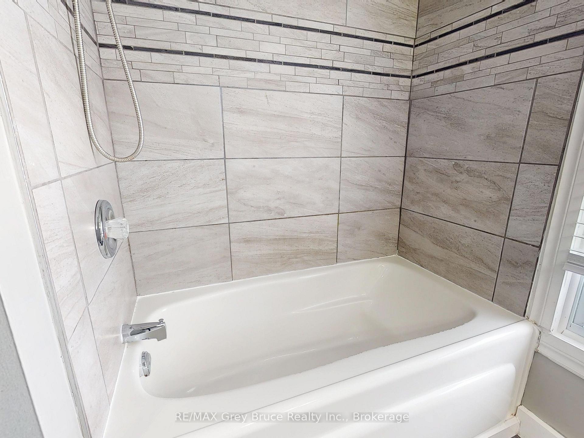 Photo 28 of 690 8th Street E, Owen Sound — HOMEH