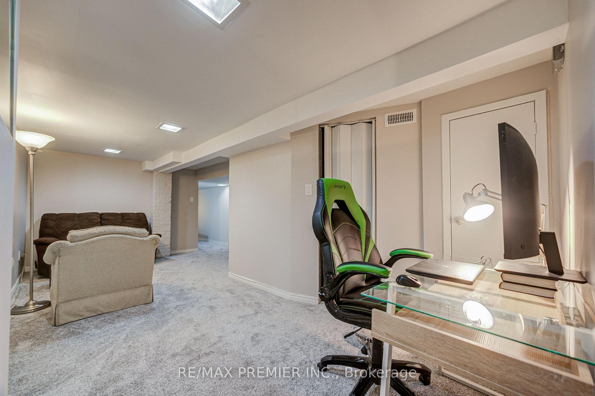 Photo 5 of Unit 1, 224 Lippincott Street, Toronto, University — HOMEH