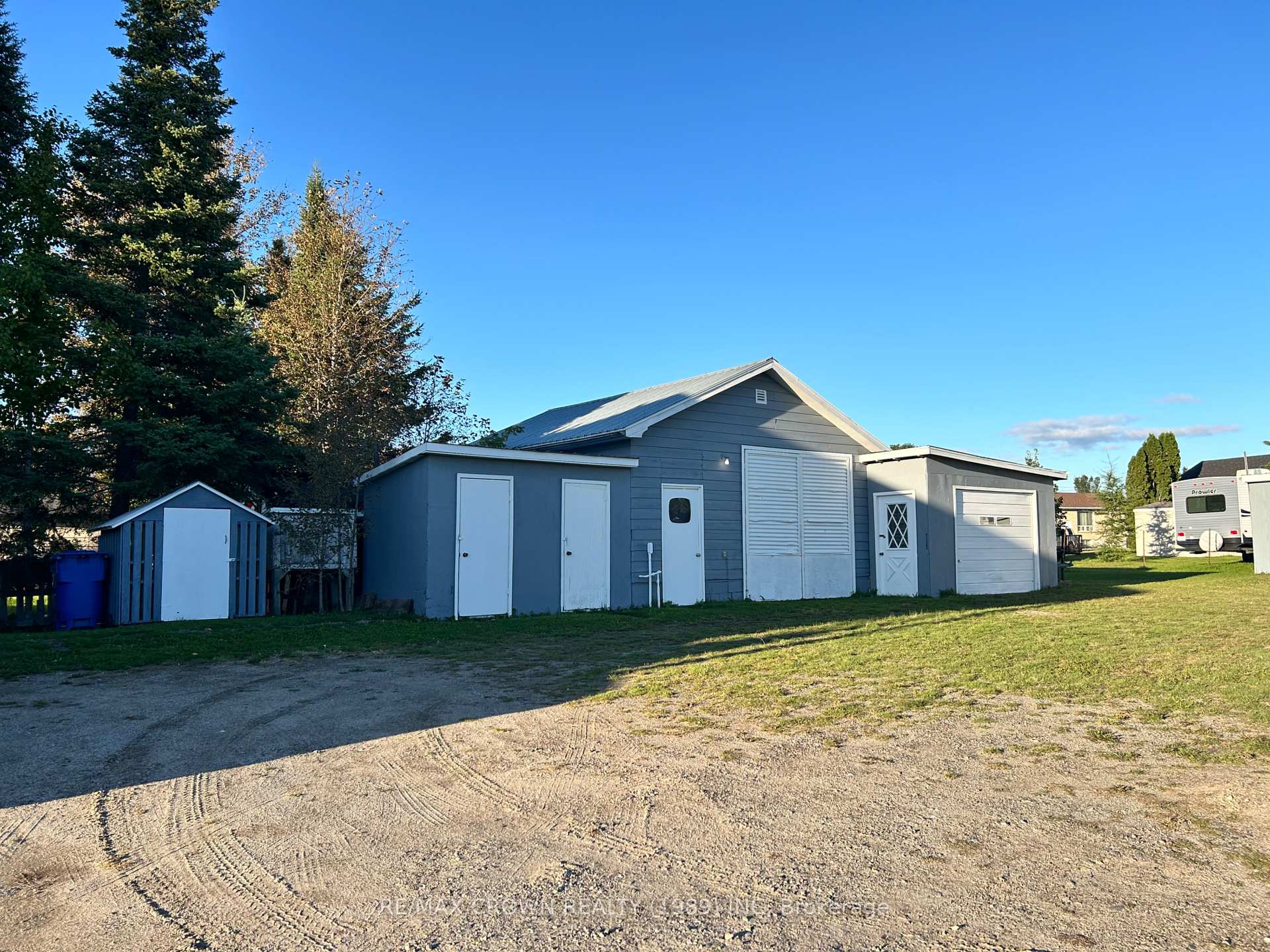 Photo 8 of 7 Brunelle Road N, Kapuskasing — HOMEH