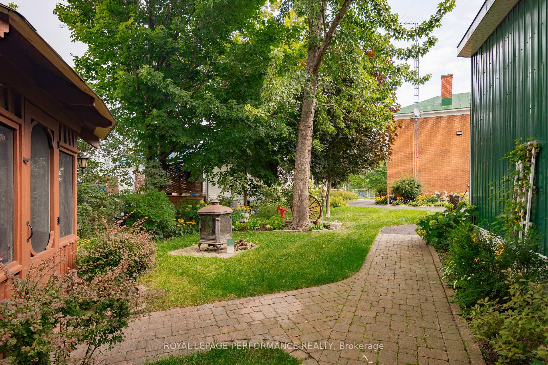 Photo 8 of 174 Main Street S, North Glengarry, Alexandria — HOMEH