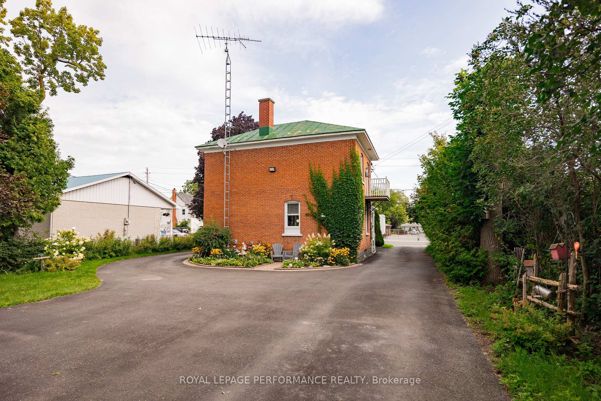 Photo 11 of 174 Main Street S, North Glengarry, Alexandria — HOMEH