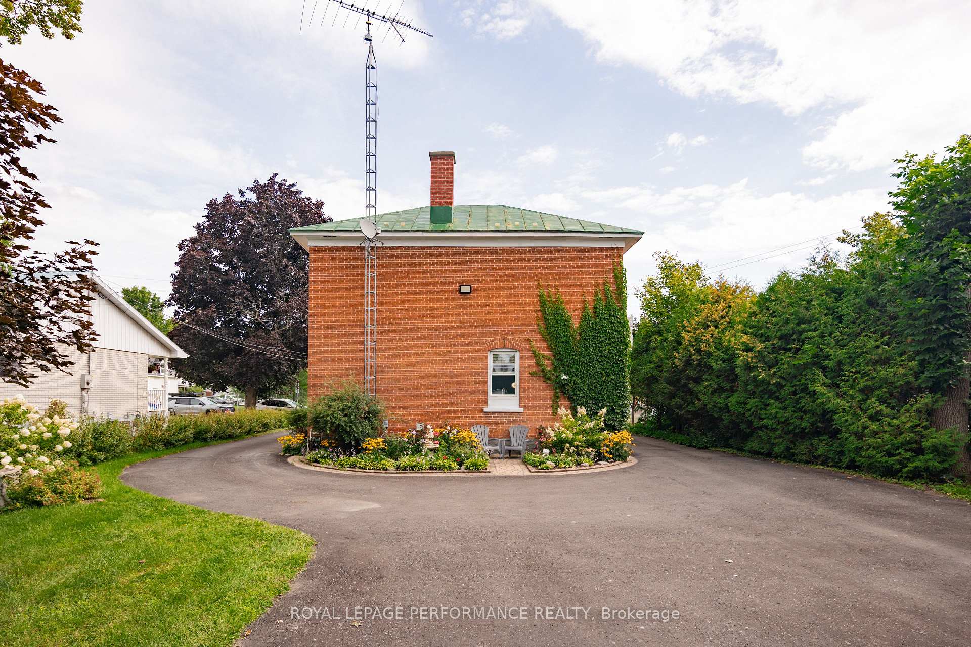 Photo 12 of 174 Main Street S, North Glengarry, Alexandria — HOMEH