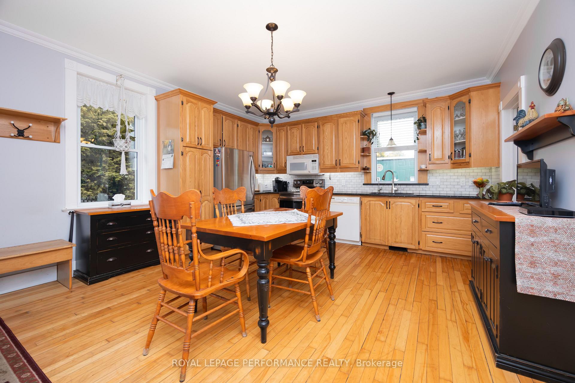 Photo 19 of 174 Main Street S, North Glengarry, Alexandria — HOMEH