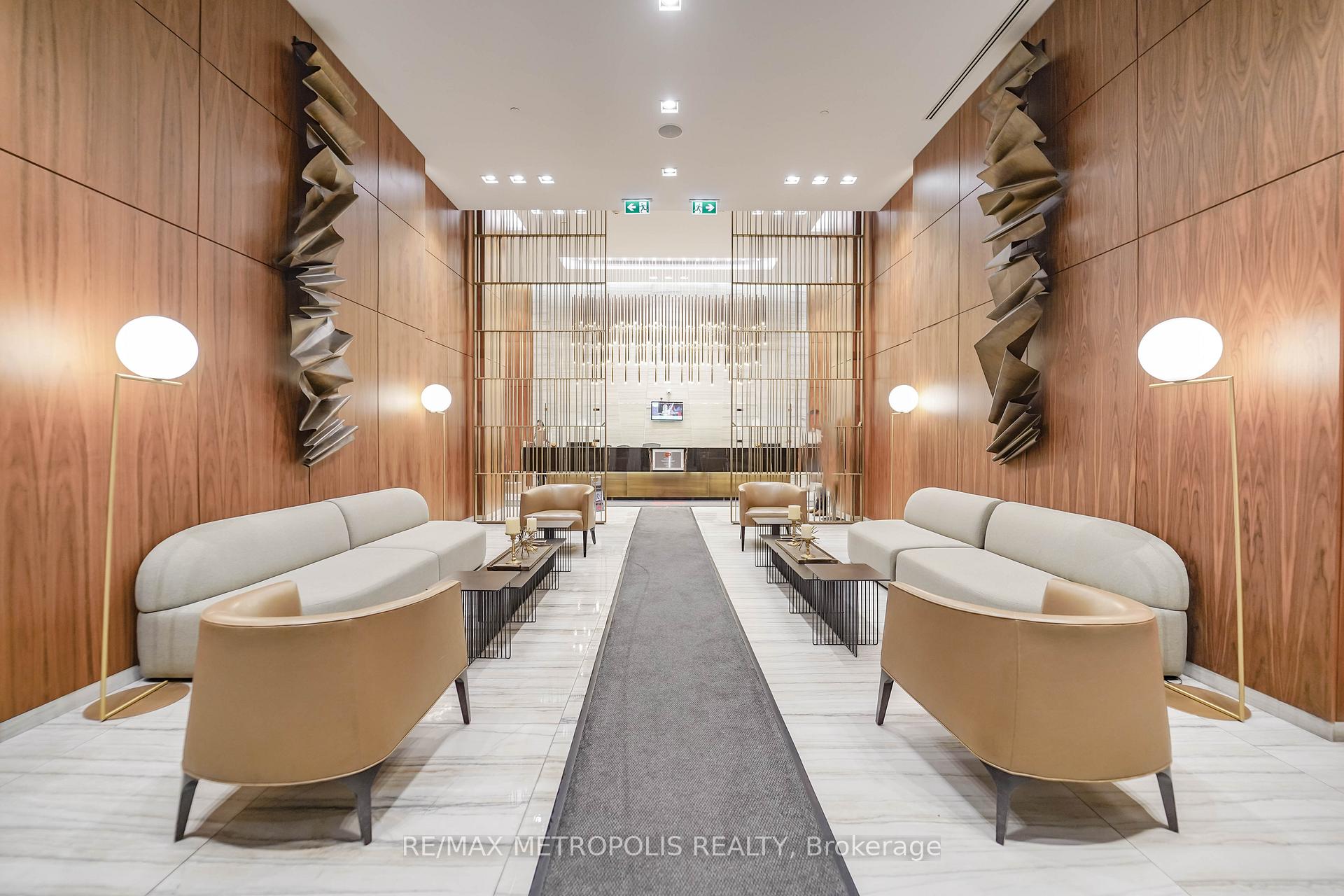 Photo 4 of Unit 1504, 8 Eglinton Avenue E, Toronto, Mount Pleasant West — HOMEH
