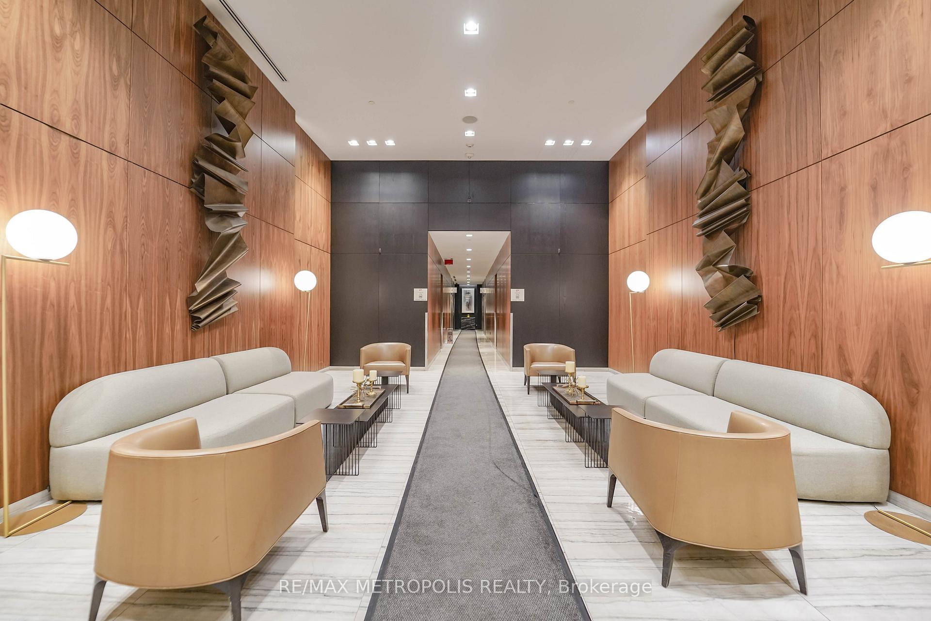 Photo 5 of Unit 1504, 8 Eglinton Avenue E, Toronto, Mount Pleasant West — HOMEH