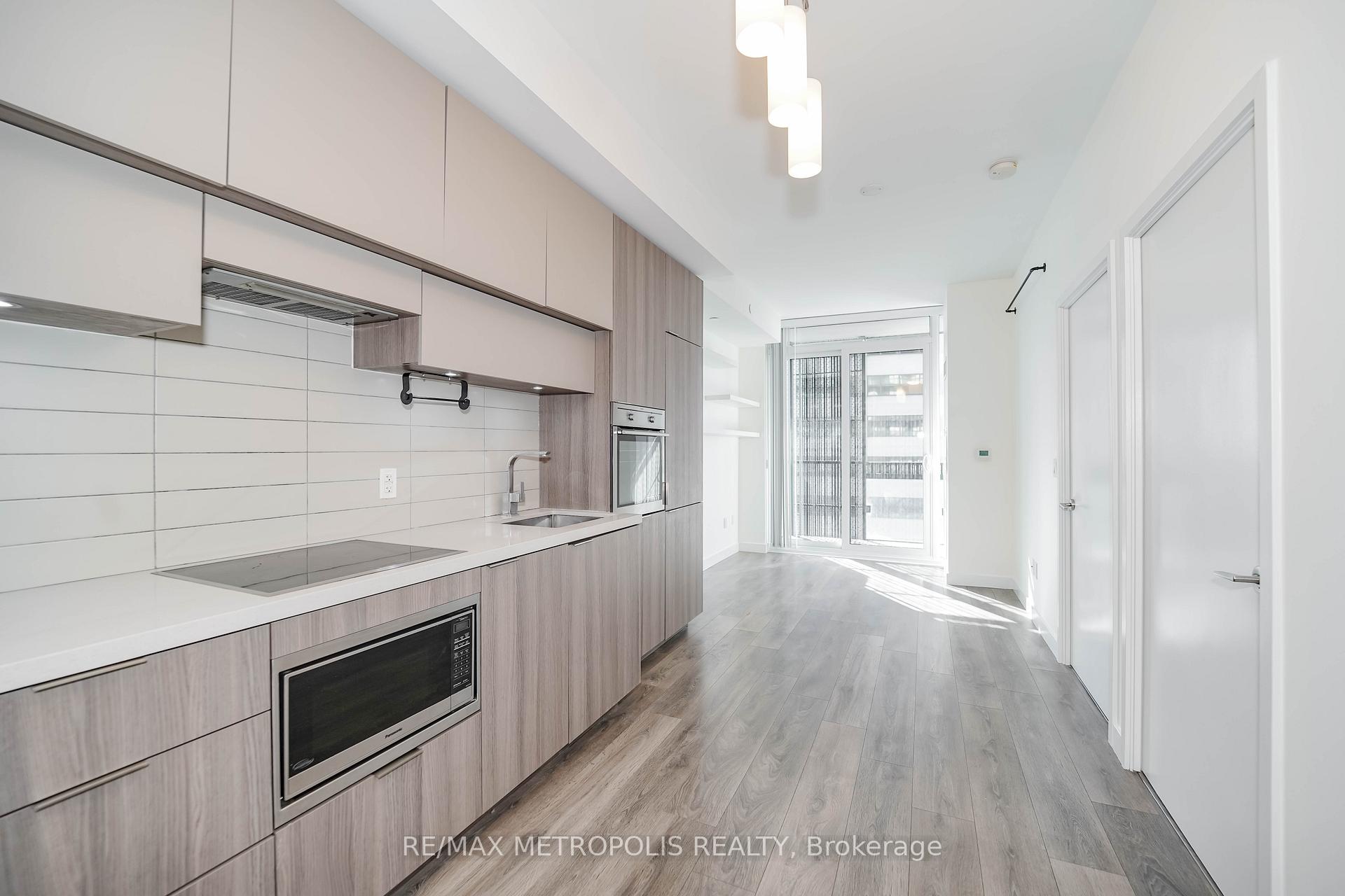 Photo 9 of Unit 1504, 8 Eglinton Avenue E, Toronto, Mount Pleasant West — HOMEH