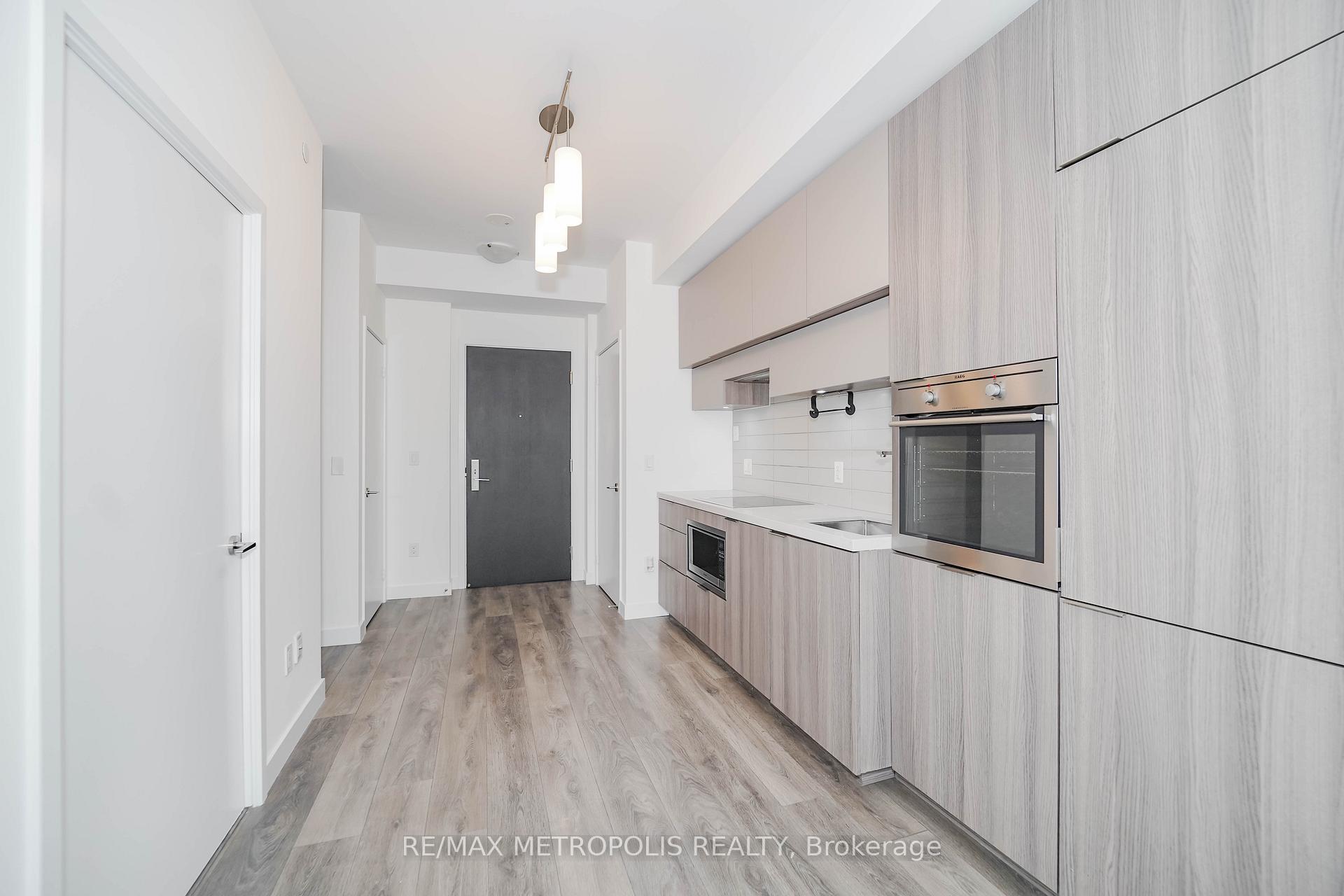 Photo 10 of Unit 1504, 8 Eglinton Avenue E, Toronto, Mount Pleasant West — HOMEH