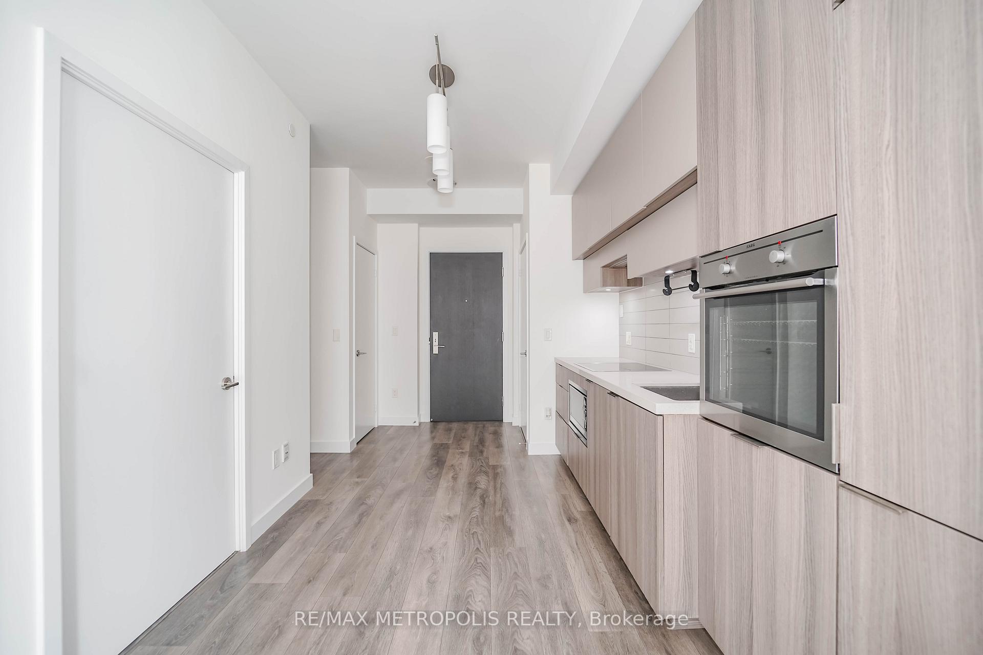 Photo 11 of Unit 1504, 8 Eglinton Avenue E, Toronto, Mount Pleasant West — HOMEH