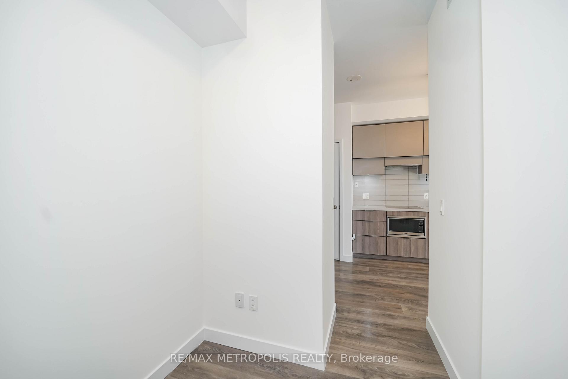Photo 20 of Unit 1504, 8 Eglinton Avenue E, Toronto, Mount Pleasant West — HOMEH