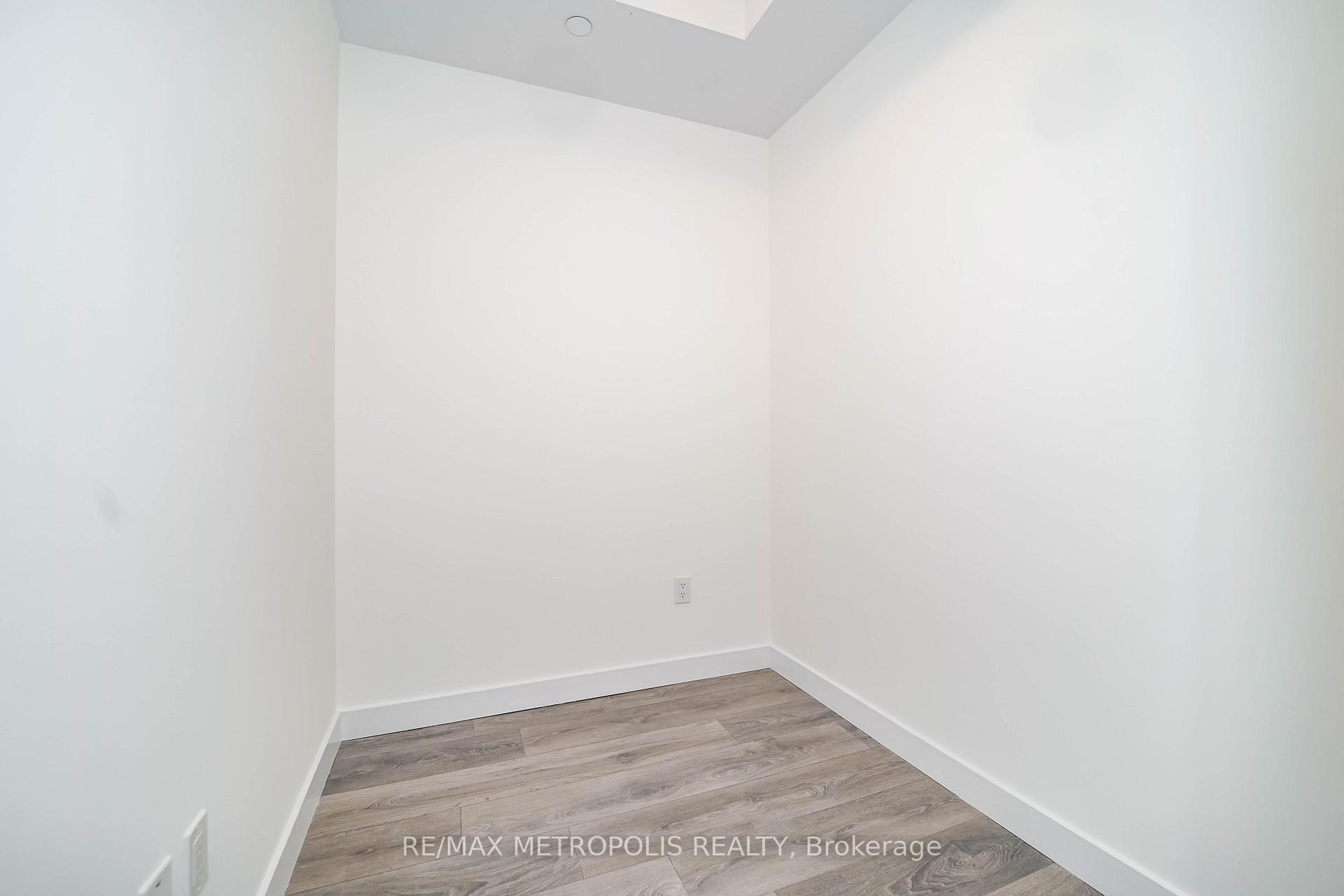 Photo 21 of Unit 1504, 8 Eglinton Avenue E, Toronto, Mount Pleasant West — HOMEH