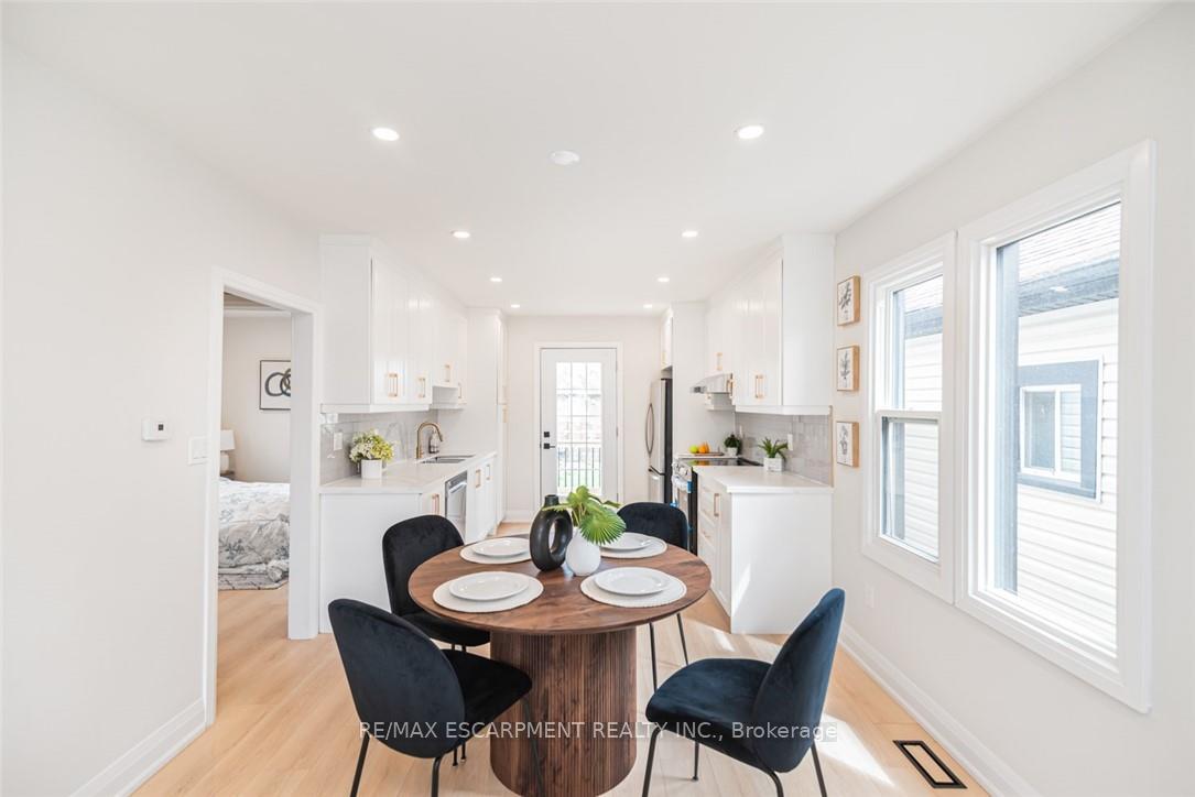 Photo 10 of 297 Britannia Avenue, Hamilton, Homeside — HOMEH