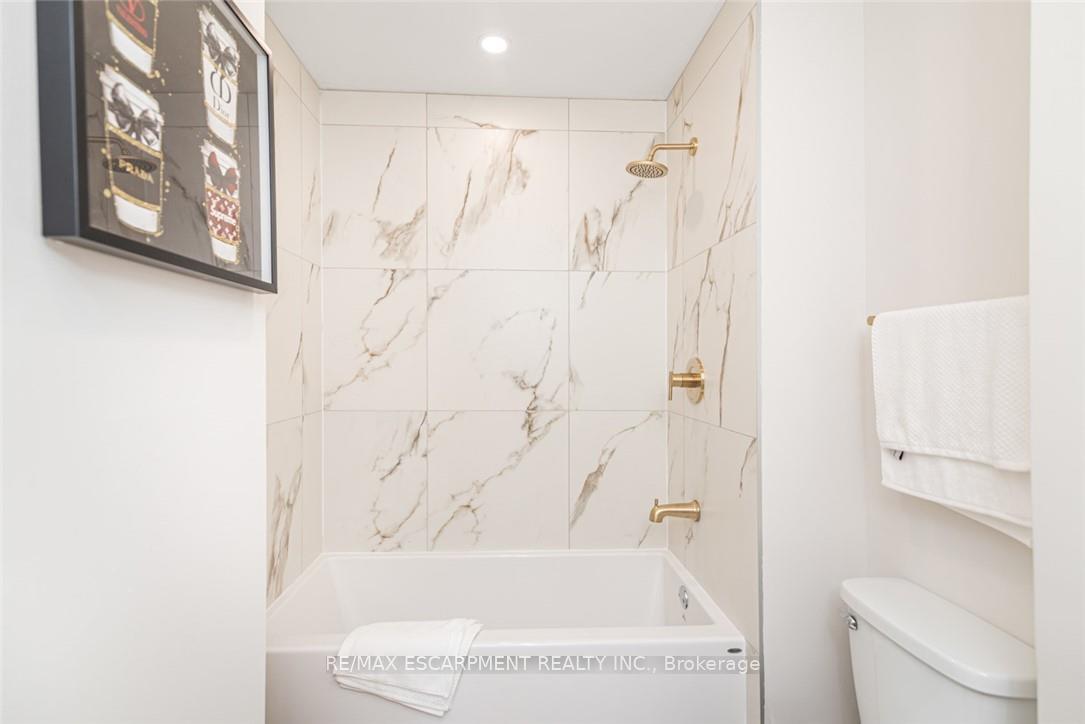 Photo 21 of 297 Britannia Avenue, Hamilton, Homeside — HOMEH