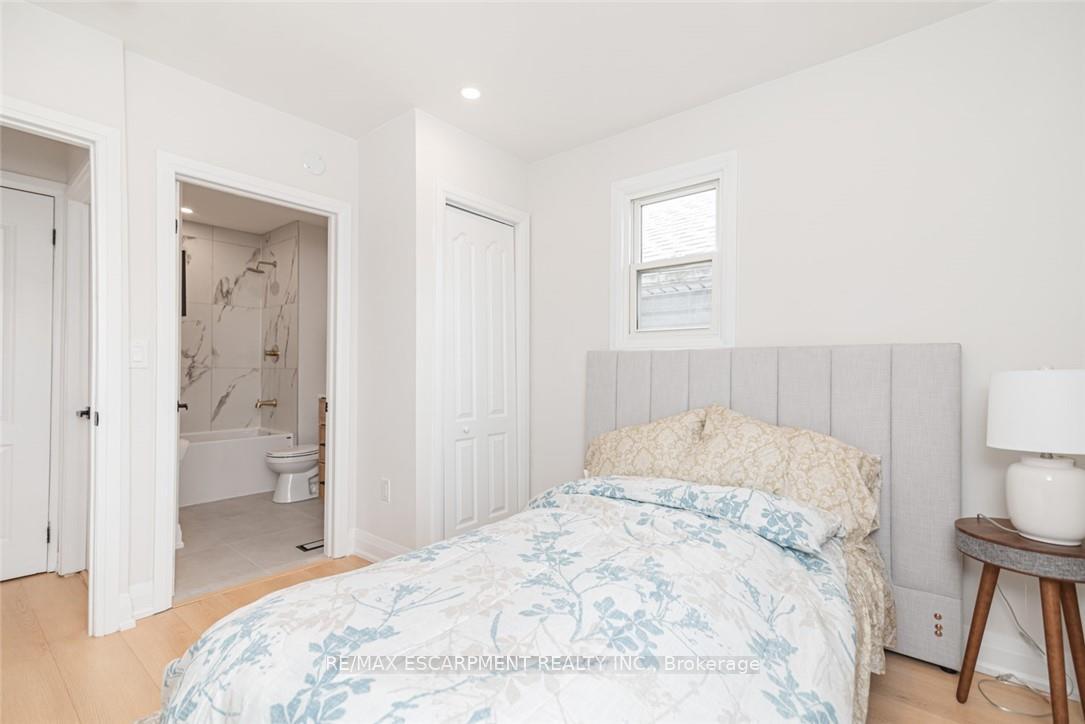 Photo 25 of 297 Britannia Avenue, Hamilton, Homeside — HOMEH