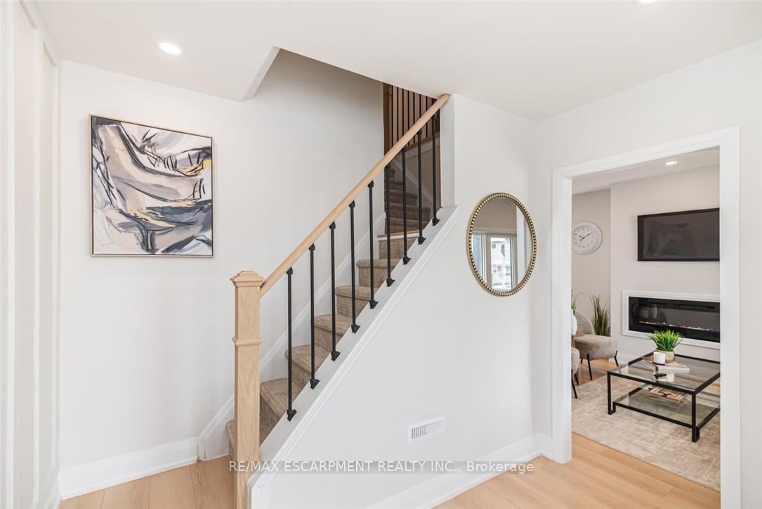Photo 28 of 297 Britannia Avenue, Hamilton, Homeside — HOMEH