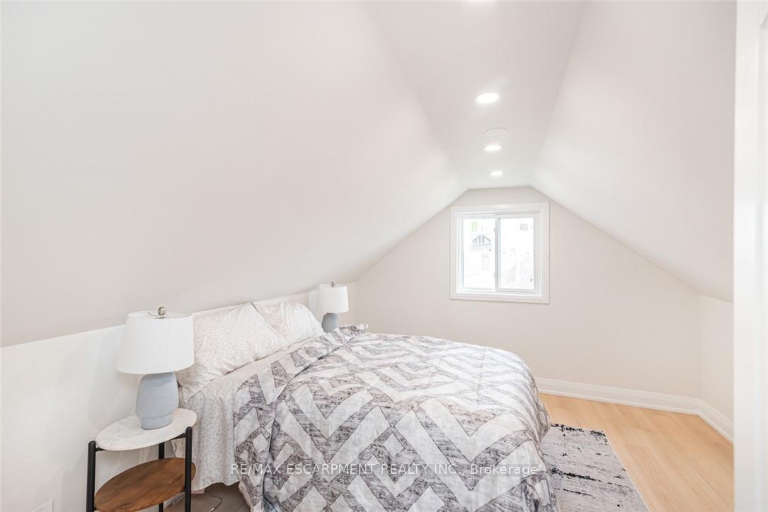 Photo 32 of 297 Britannia Avenue, Hamilton, Homeside — HOMEH