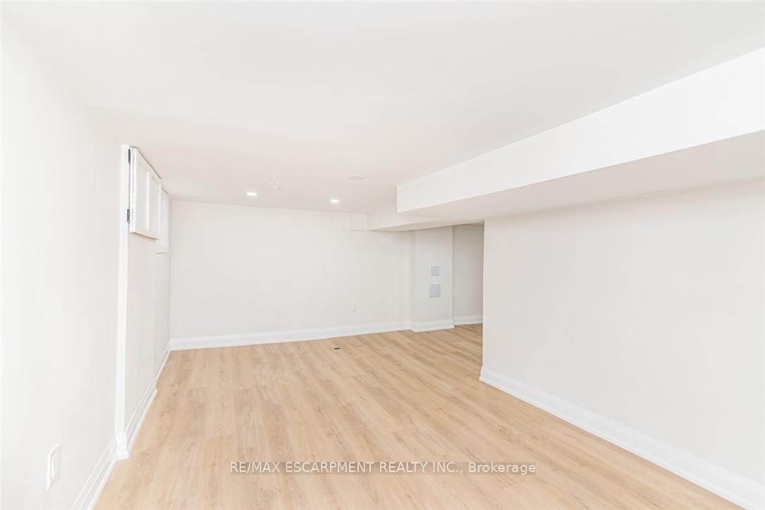 Photo 35 of 297 Britannia Avenue, Hamilton, Homeside — HOMEH