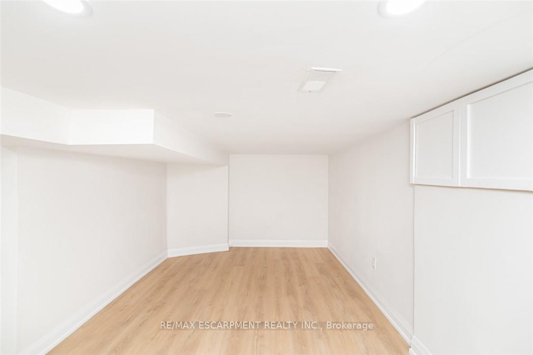 Photo 38 of 297 Britannia Avenue, Hamilton, Homeside — HOMEH