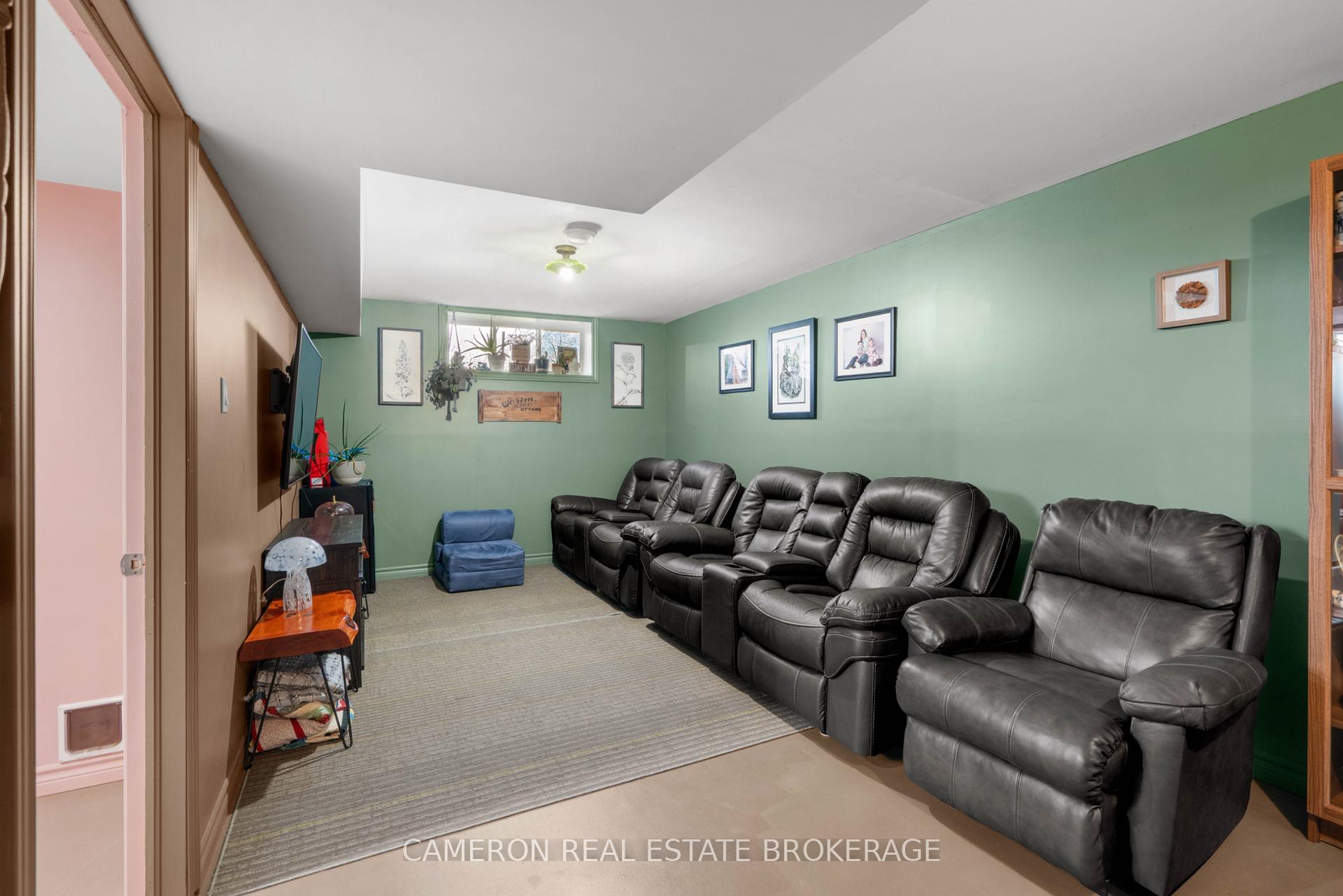 Photo 18 of 327 Clarke Avenue, Cornwall, Cornwall — HOMEH