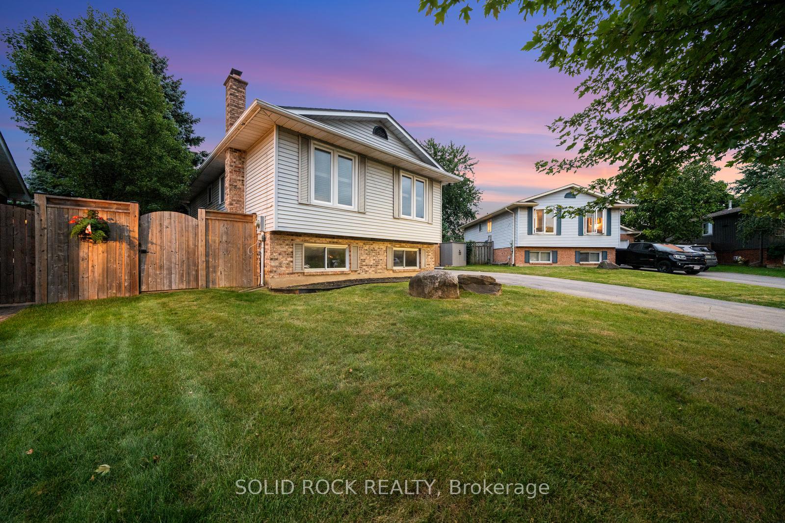 Photo 4 of 3929 Vineyard Crescent, Lincoln, Lincoln-Jordan/Vineland — HOMEH