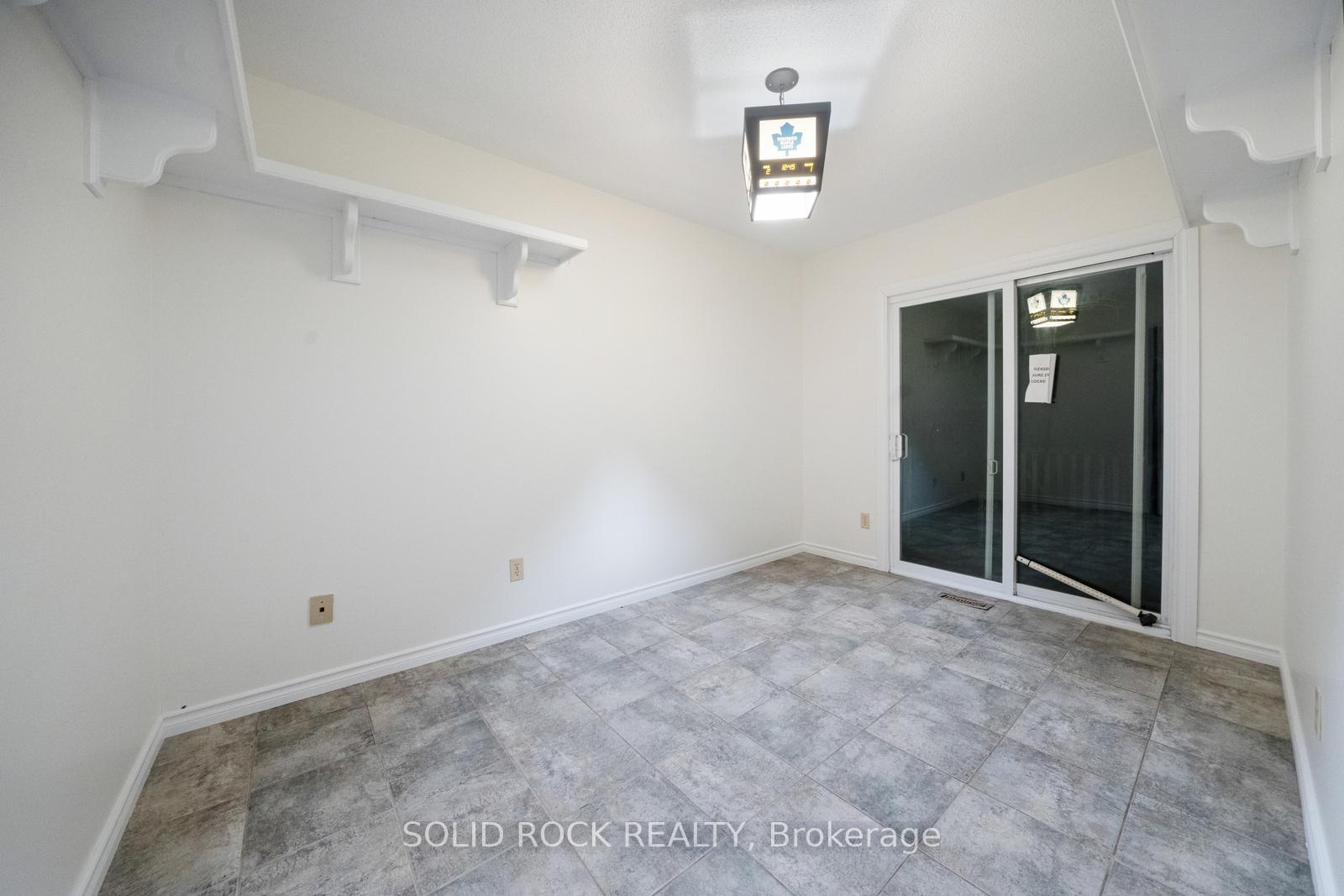 Photo 13 of 3929 Vineyard Crescent, Lincoln, Lincoln-Jordan/Vineland — HOMEH