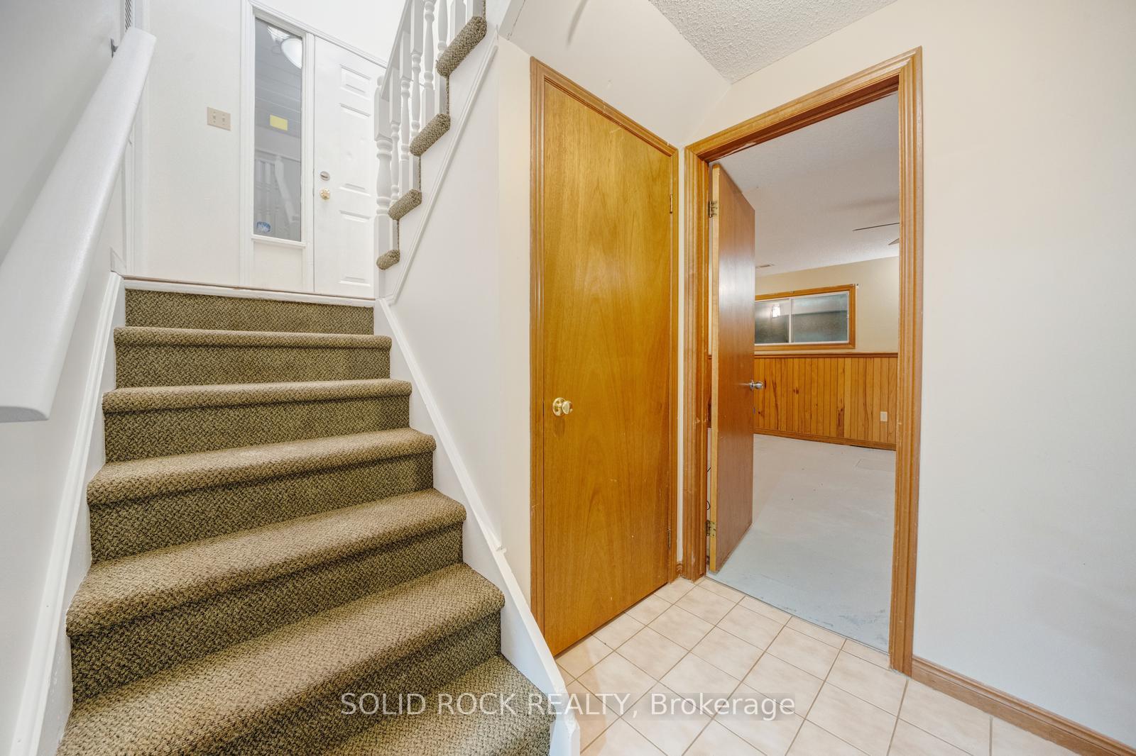 Photo 16 of 3929 Vineyard Crescent, Lincoln, Lincoln-Jordan/Vineland — HOMEH