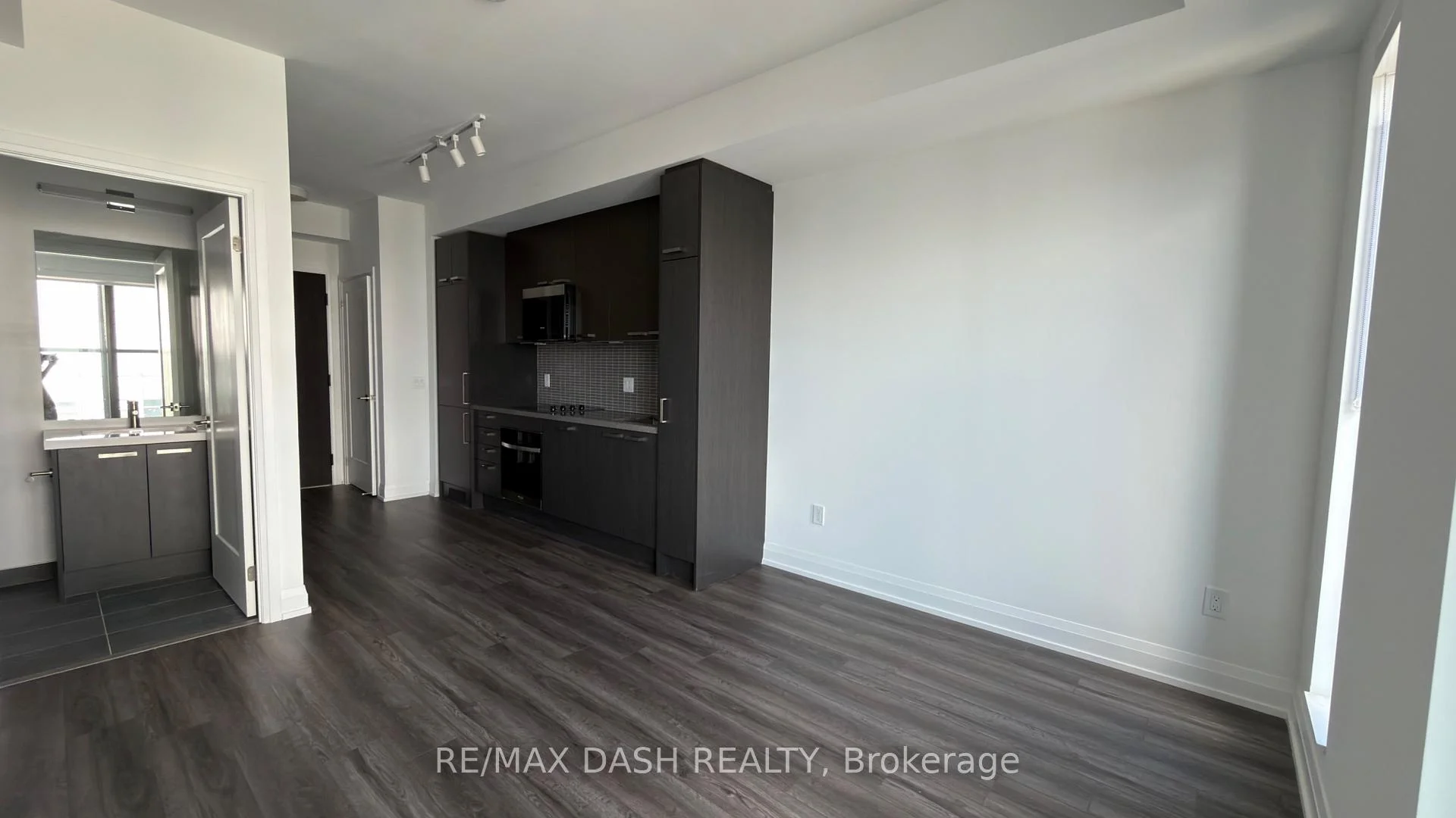 Photo 14 of Unit 3710, 20 Soudan Avenue, Toronto, Mount Pleasant West — HOMEH