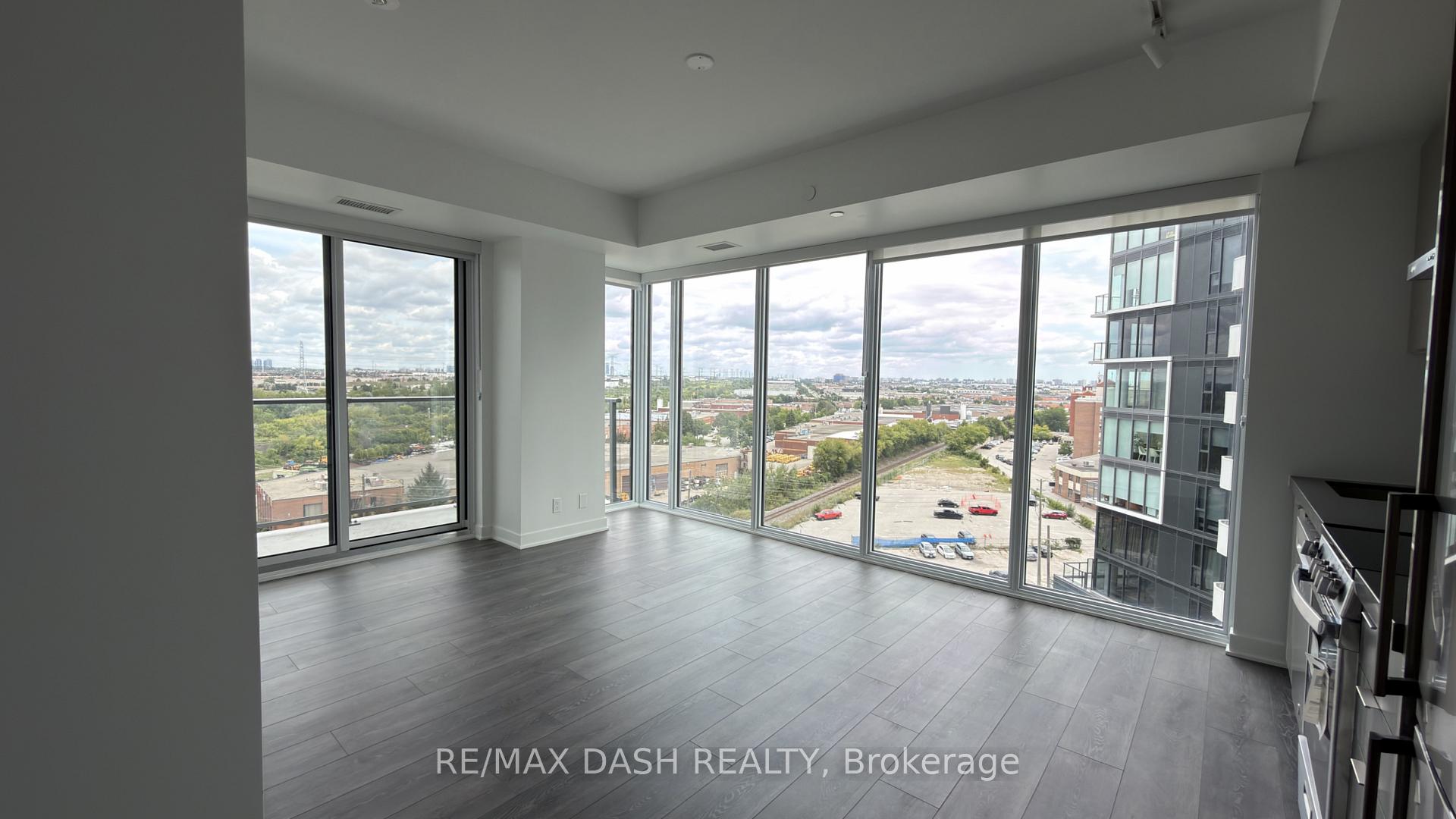 Photo 10 of Unit 1902, 10 Flavelle Trail, Vaughan, Steeles West Industrial — HOMEH