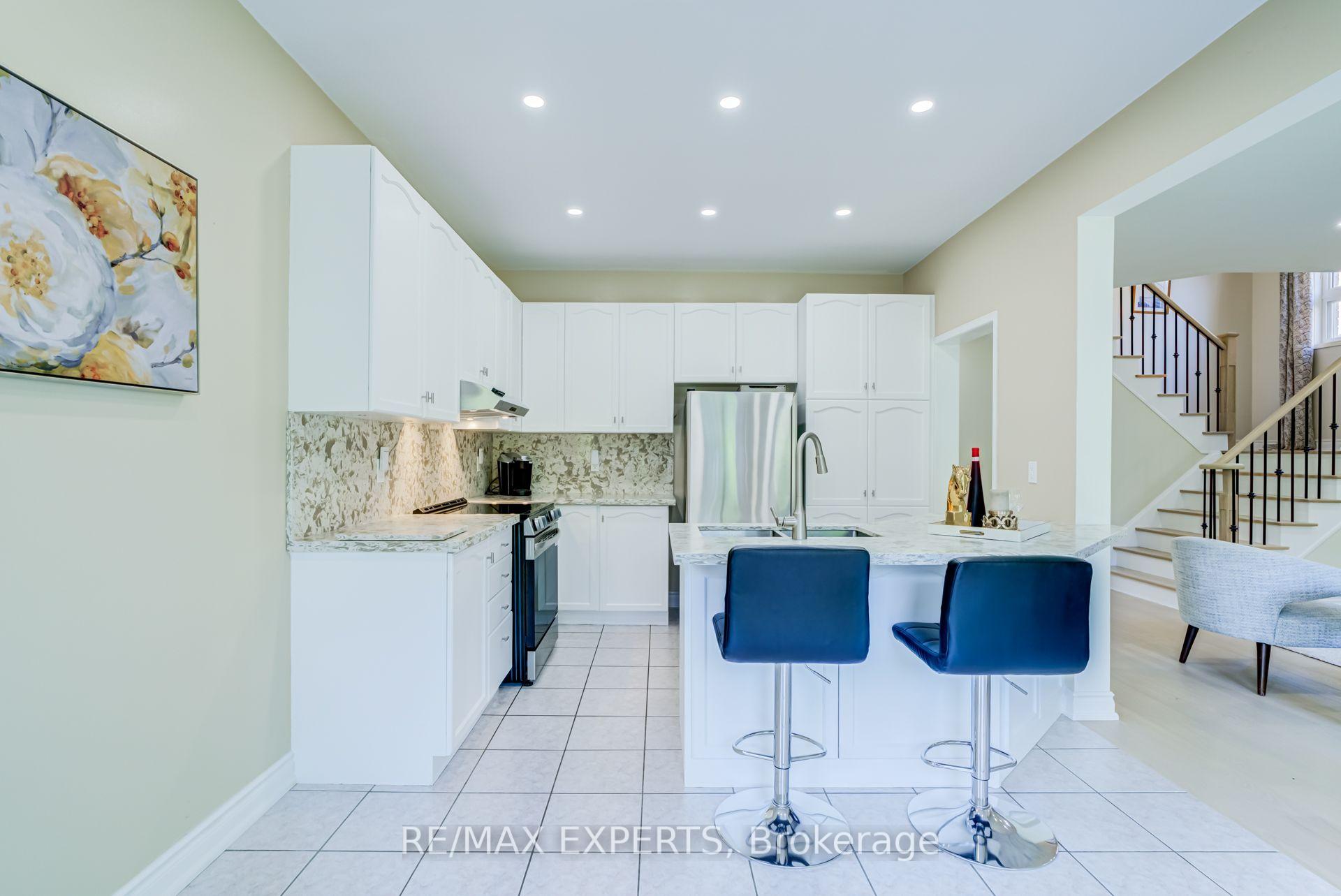 Photo 13 of 45 Naughton Drive, Richmond Hill, Westbrook — HOMEH