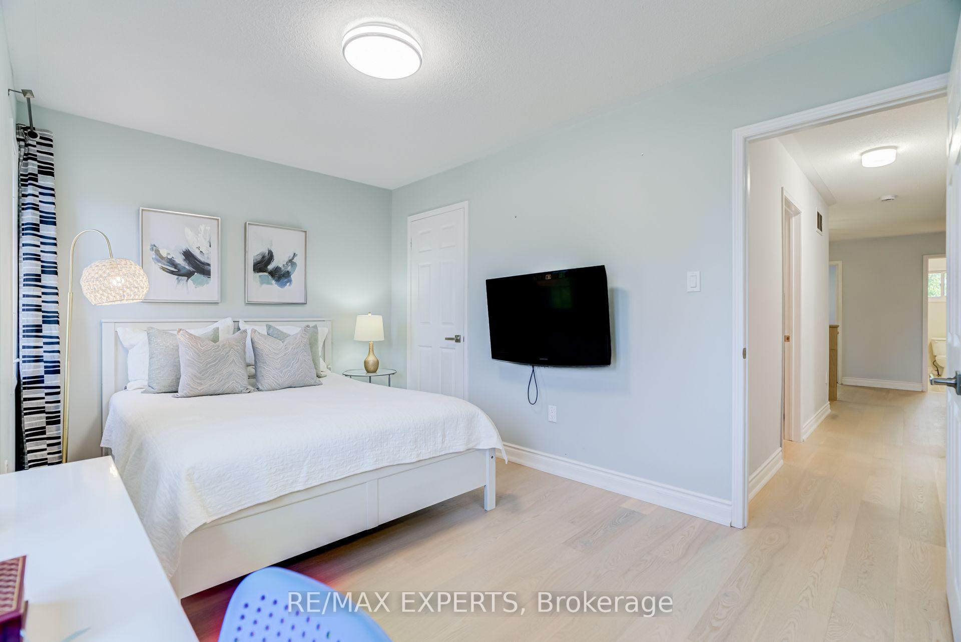 Photo 21 of 45 Naughton Drive, Richmond Hill, Westbrook — HOMEH