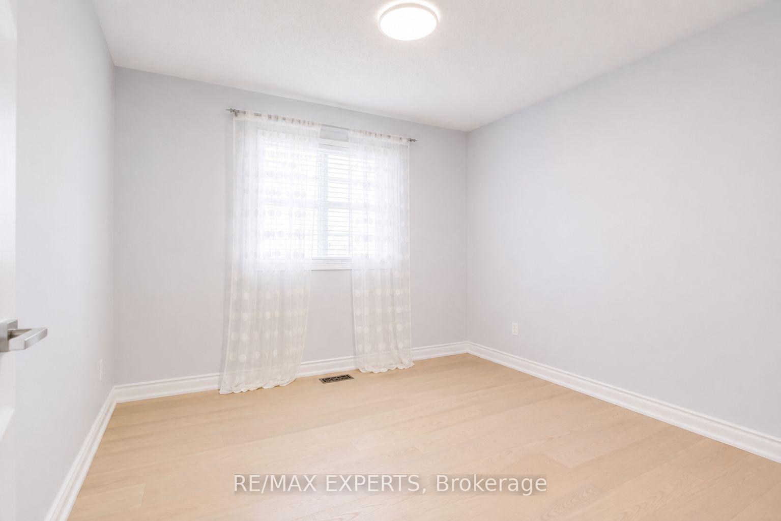Photo 27 of 45 Naughton Drive, Richmond Hill, Westbrook — HOMEH