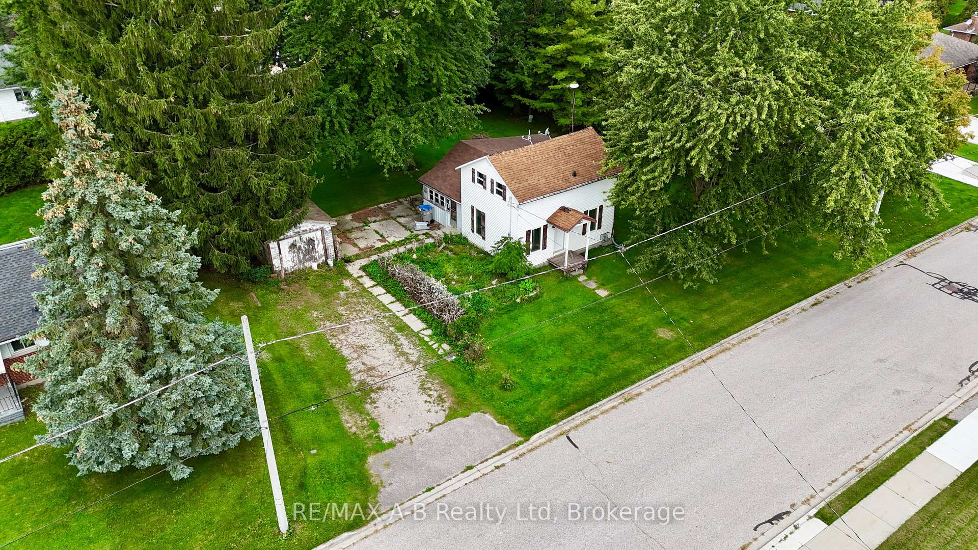 Photo of 86 Salina Street N