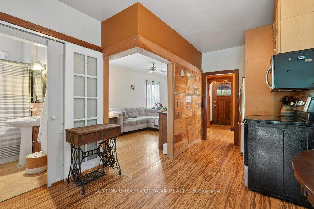 Photo 21 of 23 Pinehurst Avenue, Ottawa, Hintonburg — HOMEH