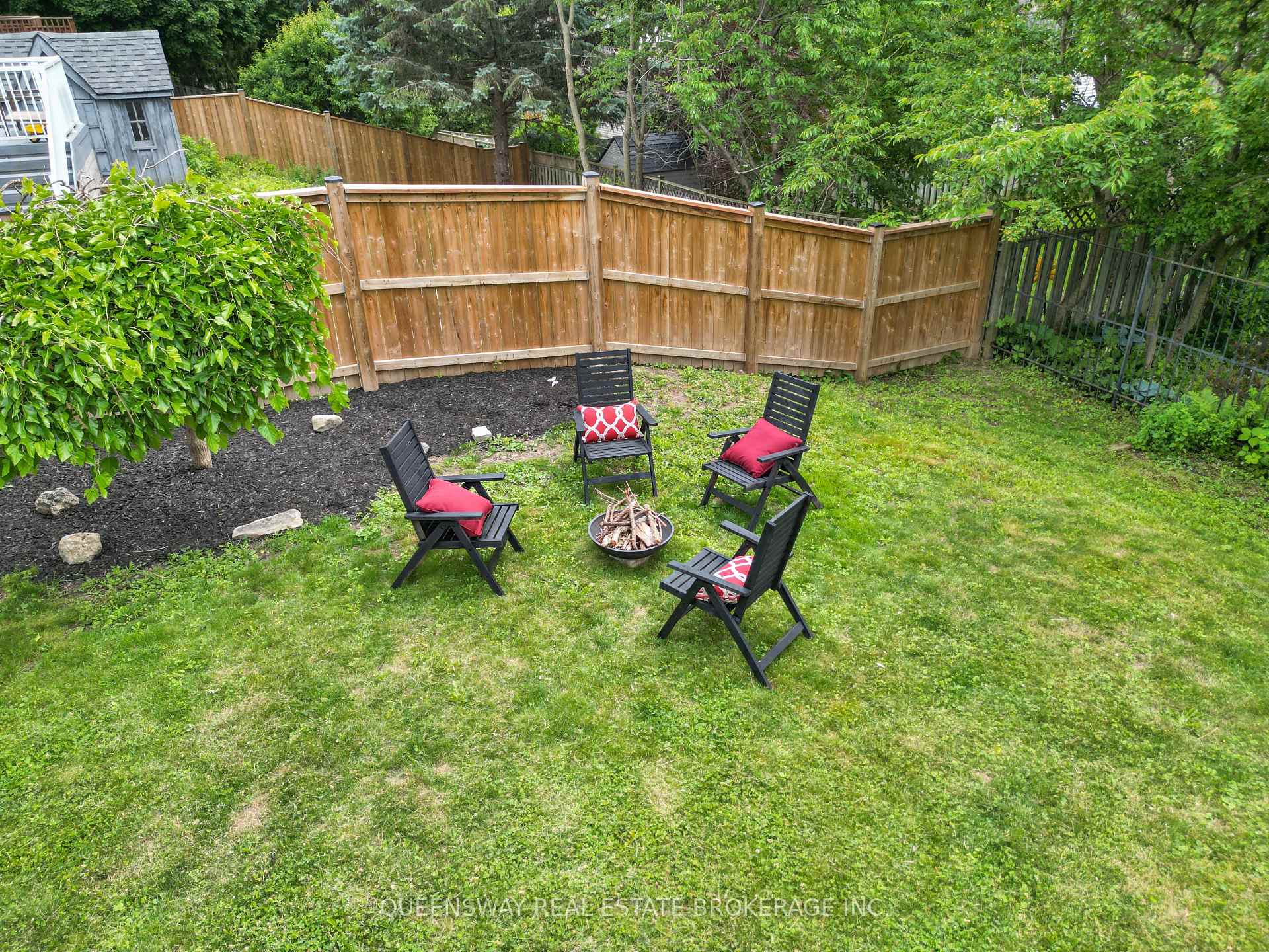 Photo 3 of 46 Greenwich Drive, Guelph, Willow West/Sugarbush/West Acres — HOMEH