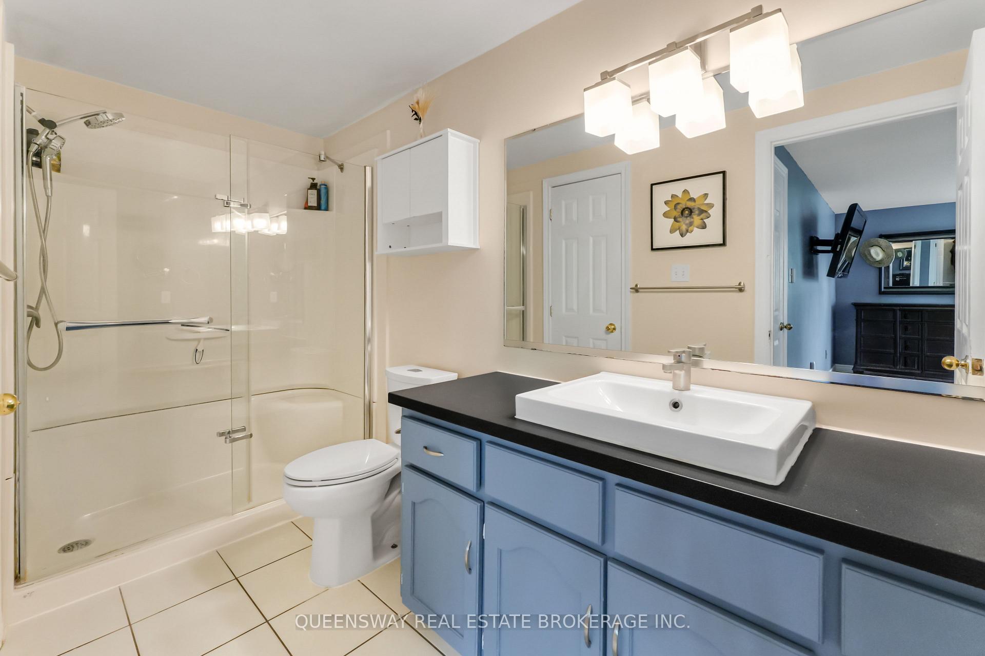 Photo 24 of 46 Greenwich Drive, Guelph, Willow West/Sugarbush/West Acres — HOMEH