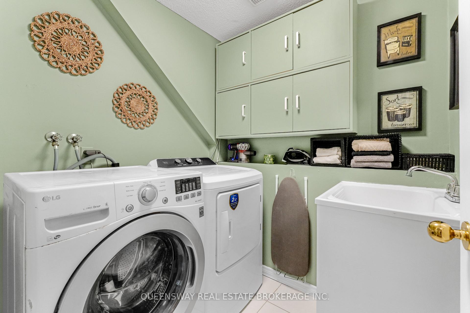 Photo 32 of 46 Greenwich Drive, Guelph, Willow West/Sugarbush/West Acres — HOMEH