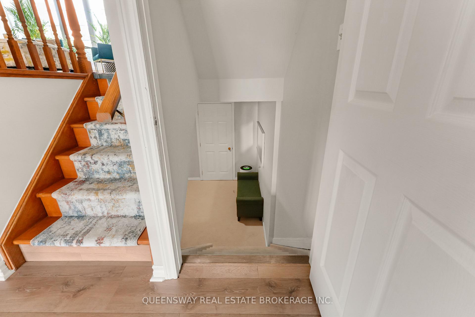 Photo 38 of 46 Greenwich Drive, Guelph, Willow West/Sugarbush/West Acres — HOMEH