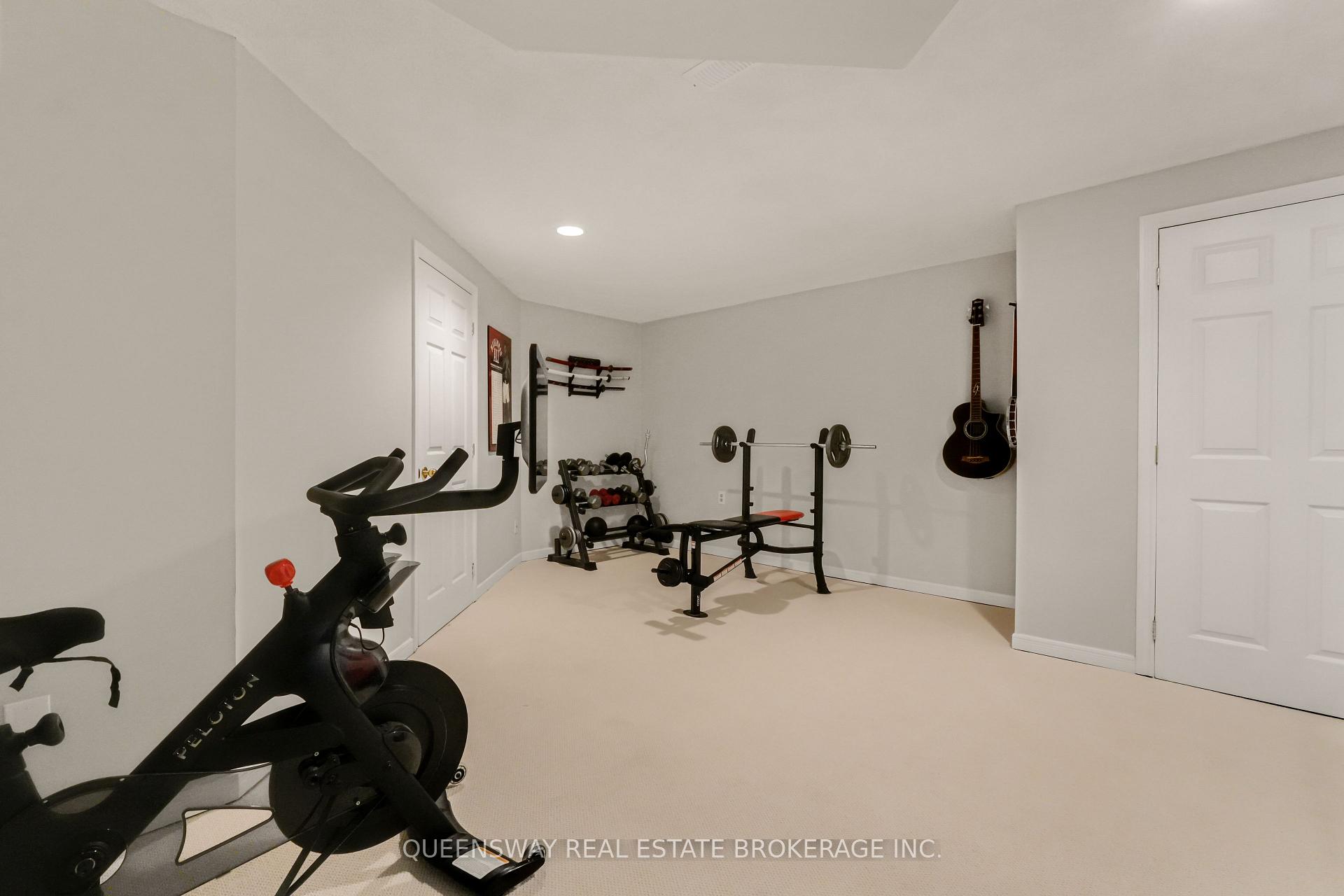 Photo 39 of 46 Greenwich Drive, Guelph, Willow West/Sugarbush/West Acres — HOMEH