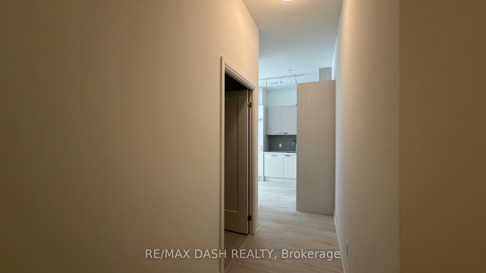 Photo 7 of Unit 701, 20 Soudan Avenue, Toronto, Mount Pleasant West — HOMEH